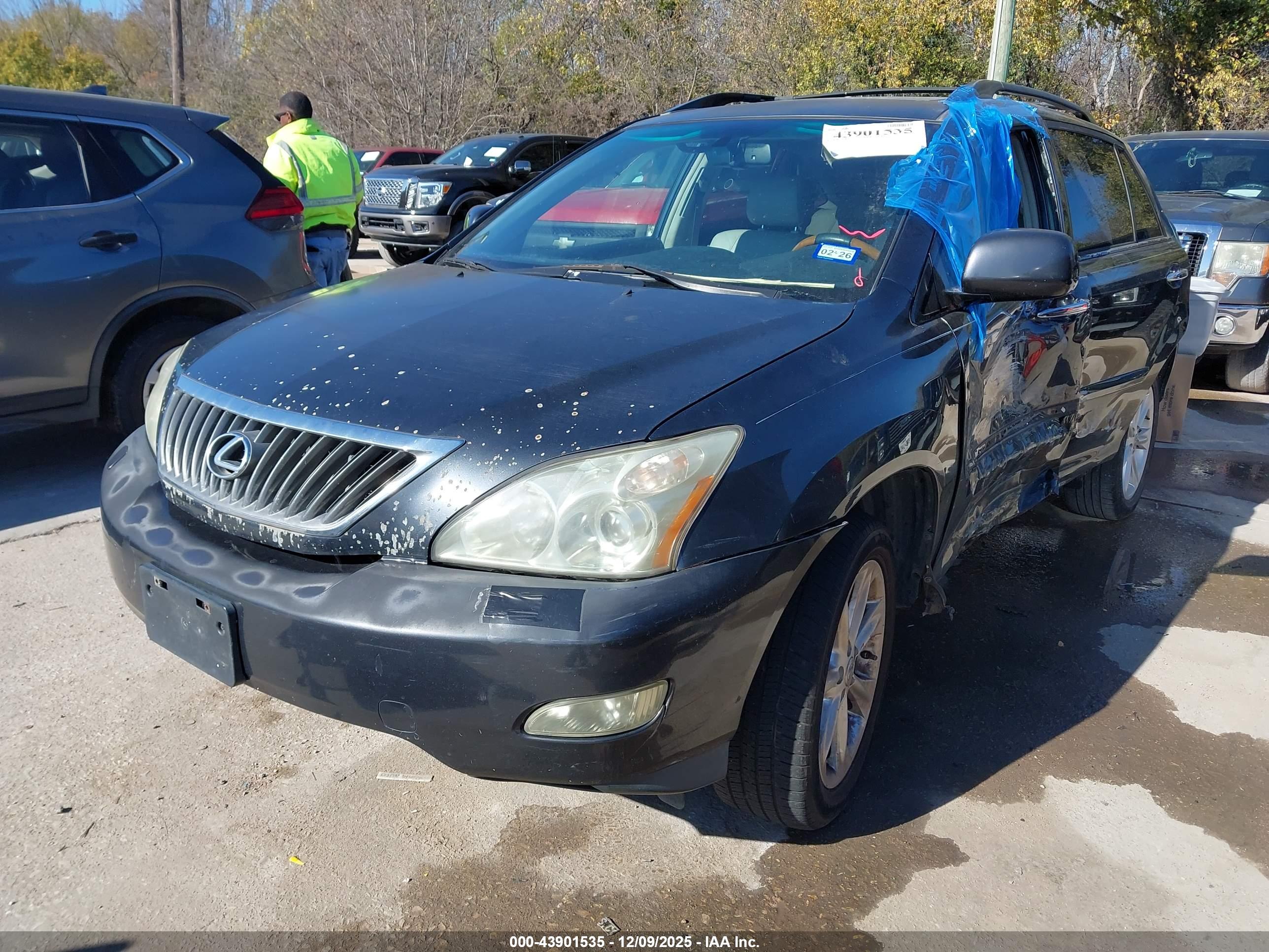 LEXUS RX image 2