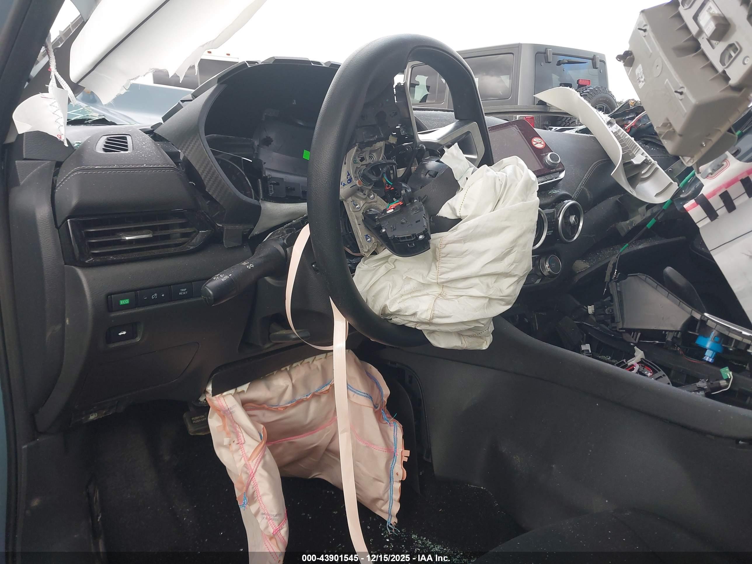 NISSAN SENTRA image 5