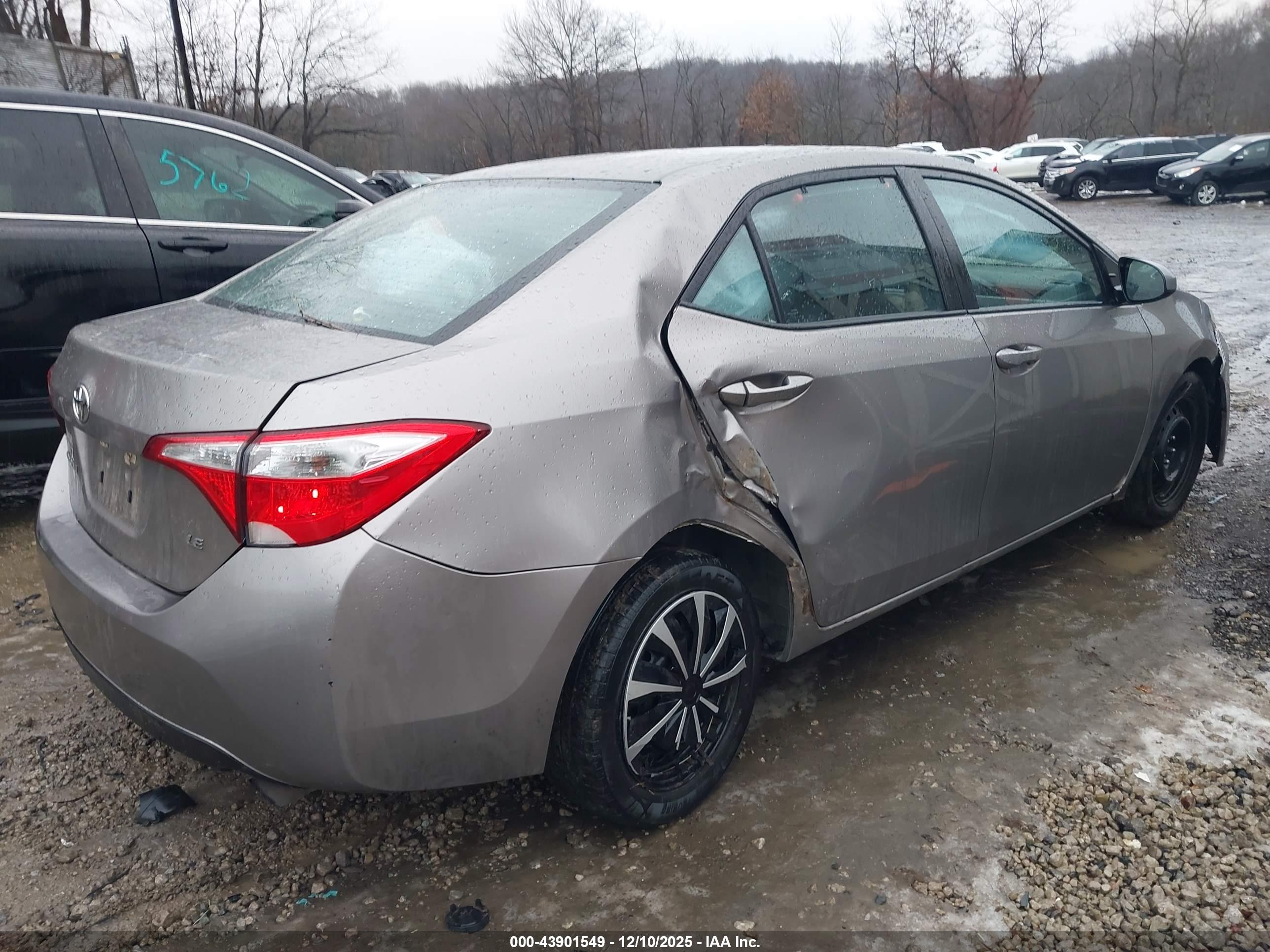 TOYOTA COROLLA image 4