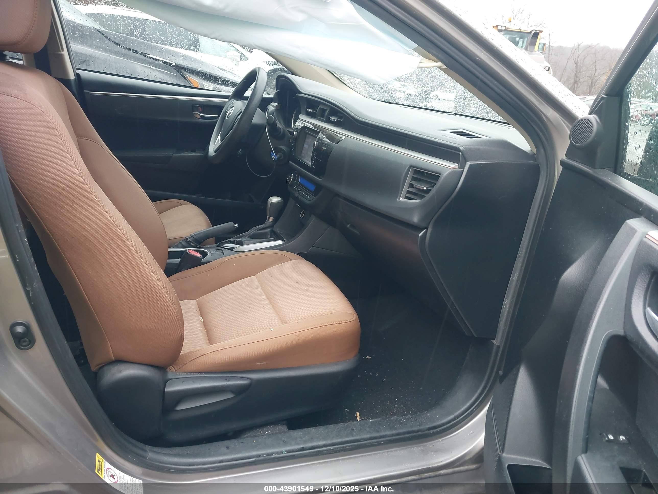 TOYOTA COROLLA image 5