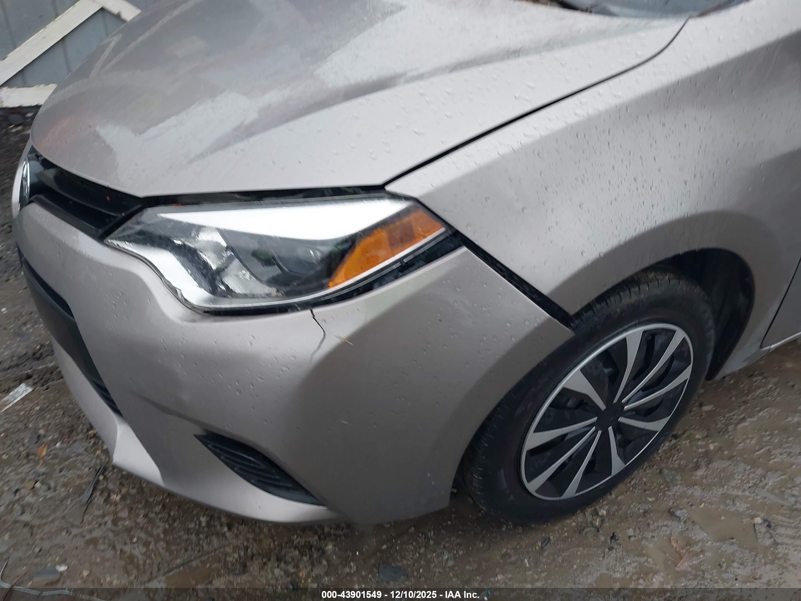 TOYOTA COROLLA image 6