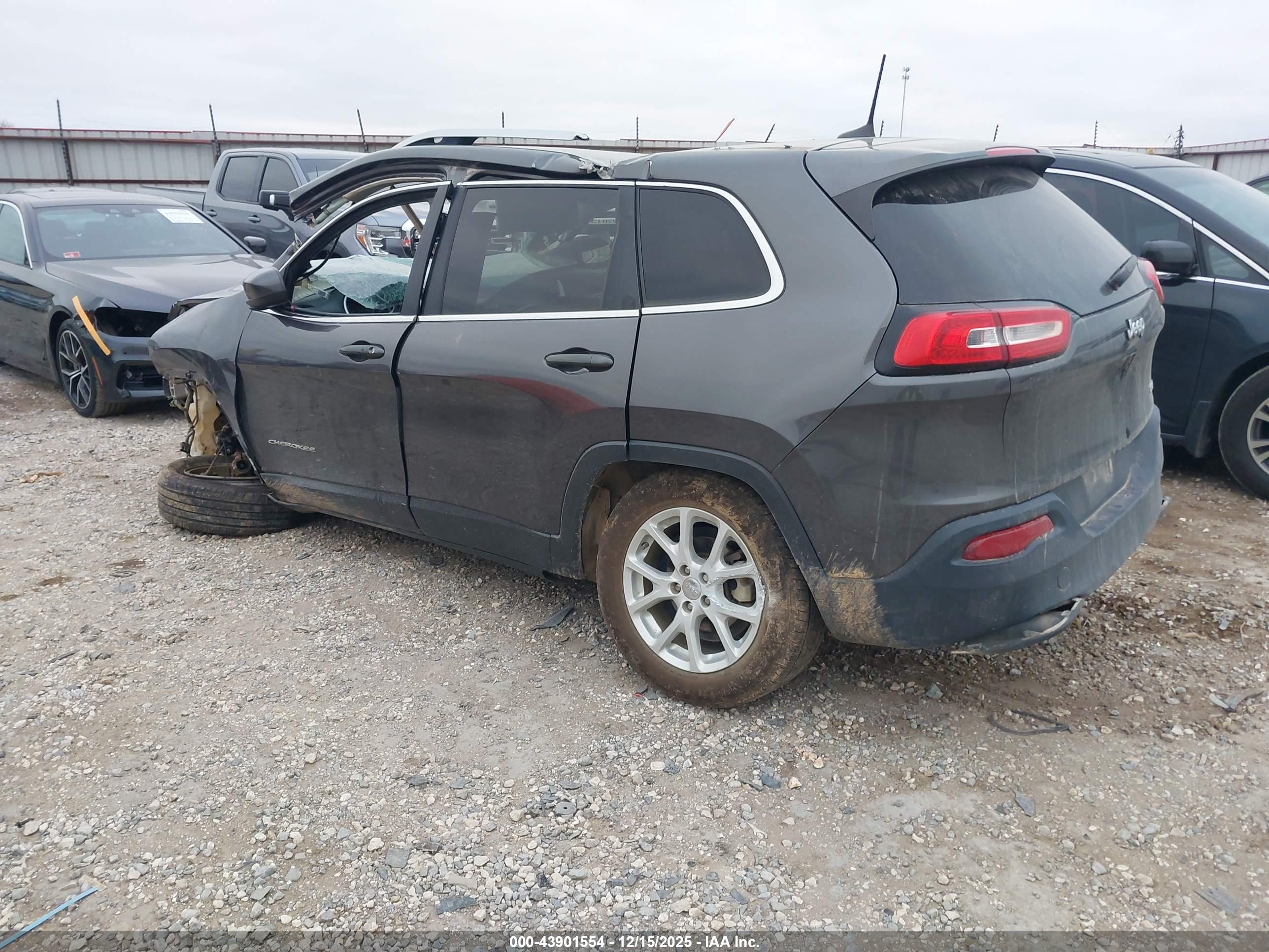 JEEP CHEROKEE image 3