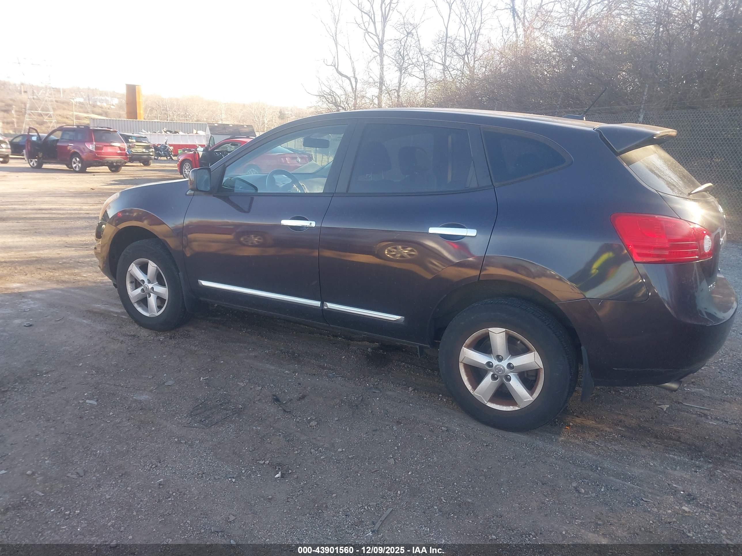 NISSAN ROGUE image 3