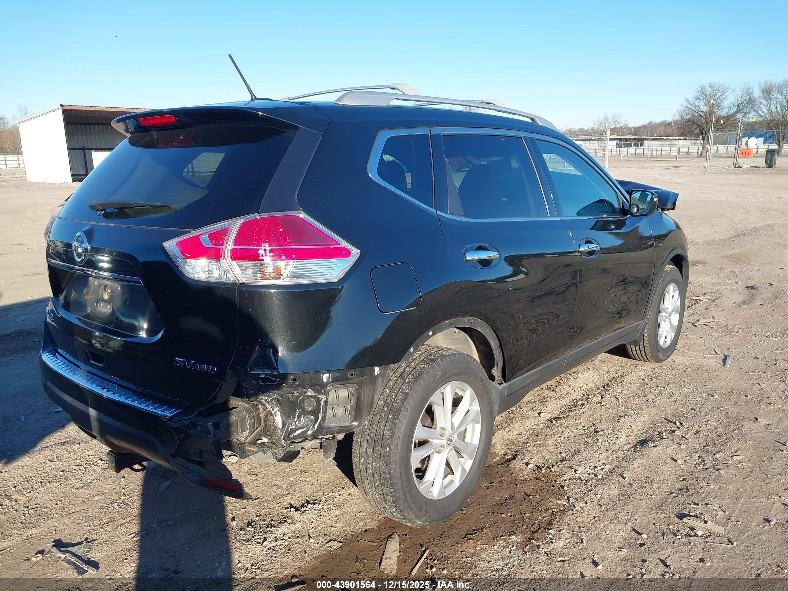 NISSAN ROGUE image 4