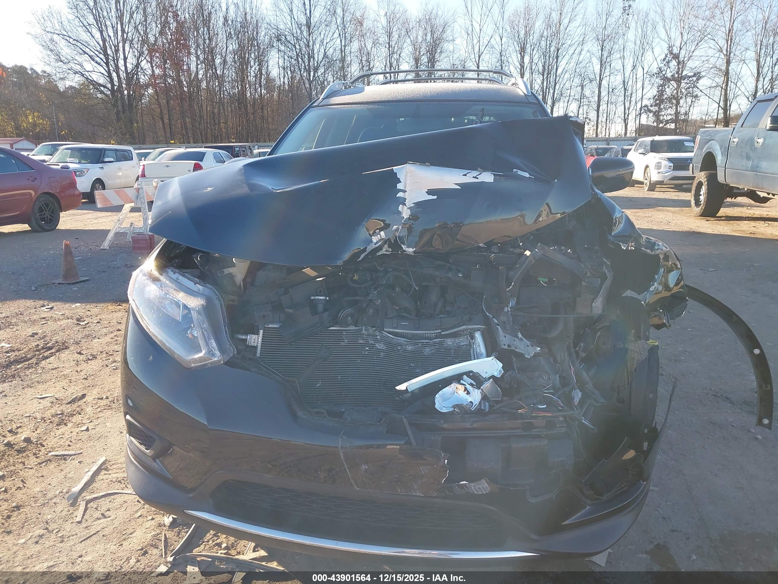NISSAN ROGUE image 6