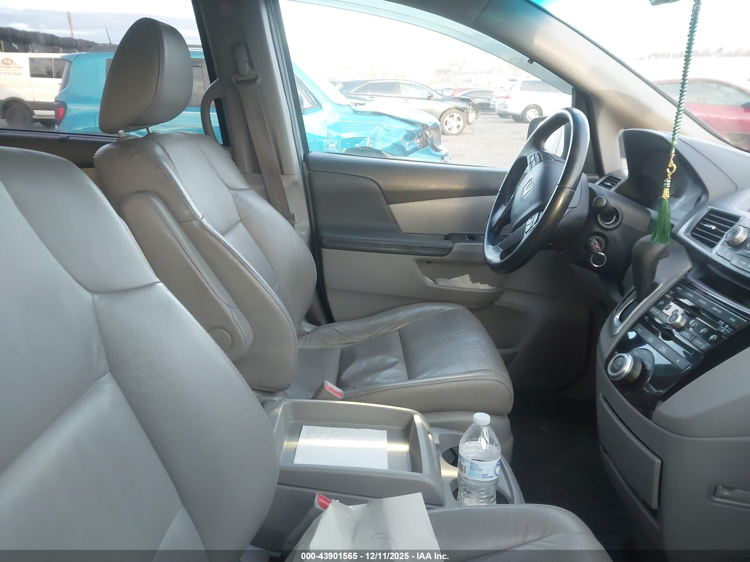 HONDA ODYSSEY image 5