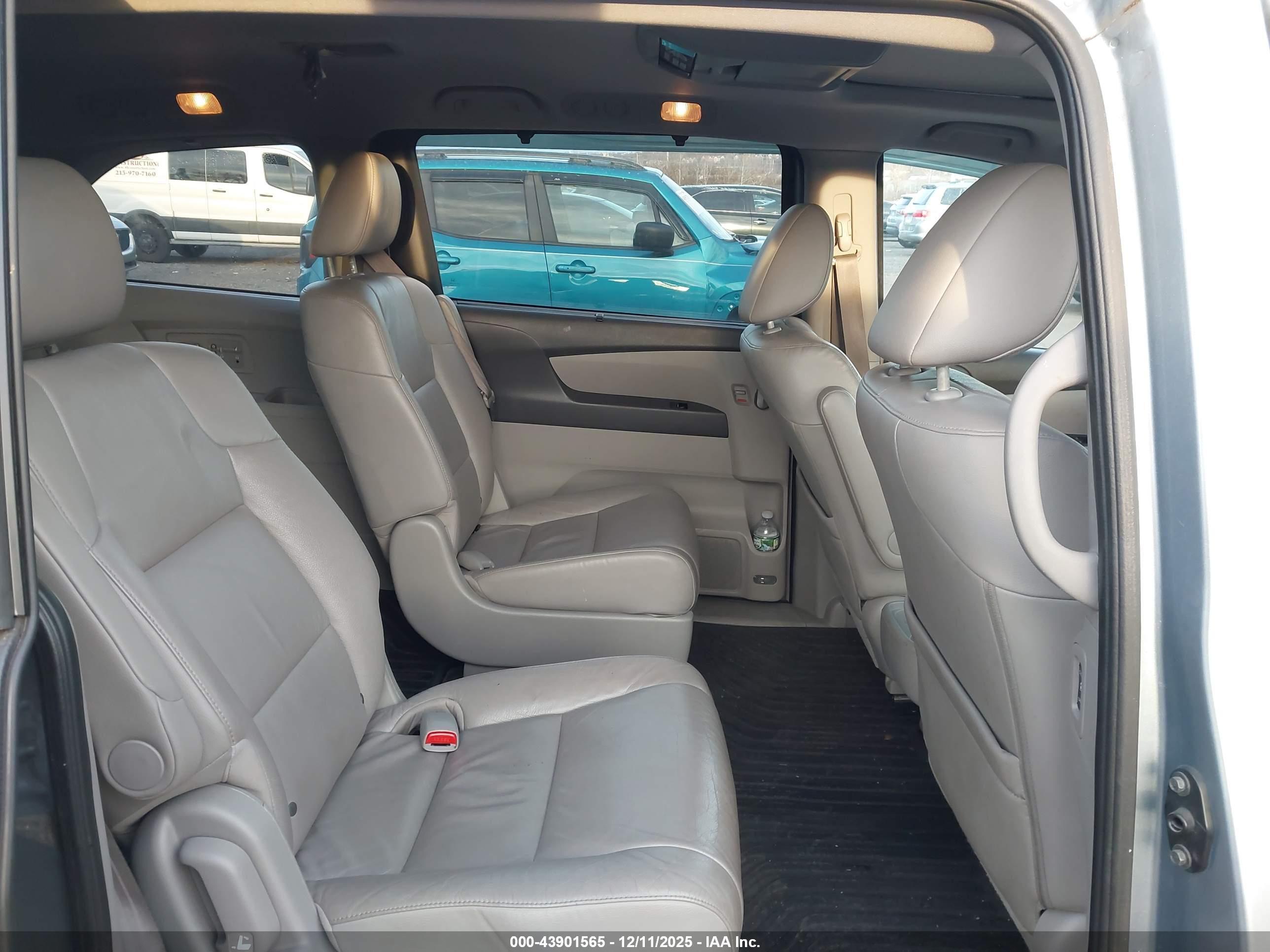 HONDA ODYSSEY image 8