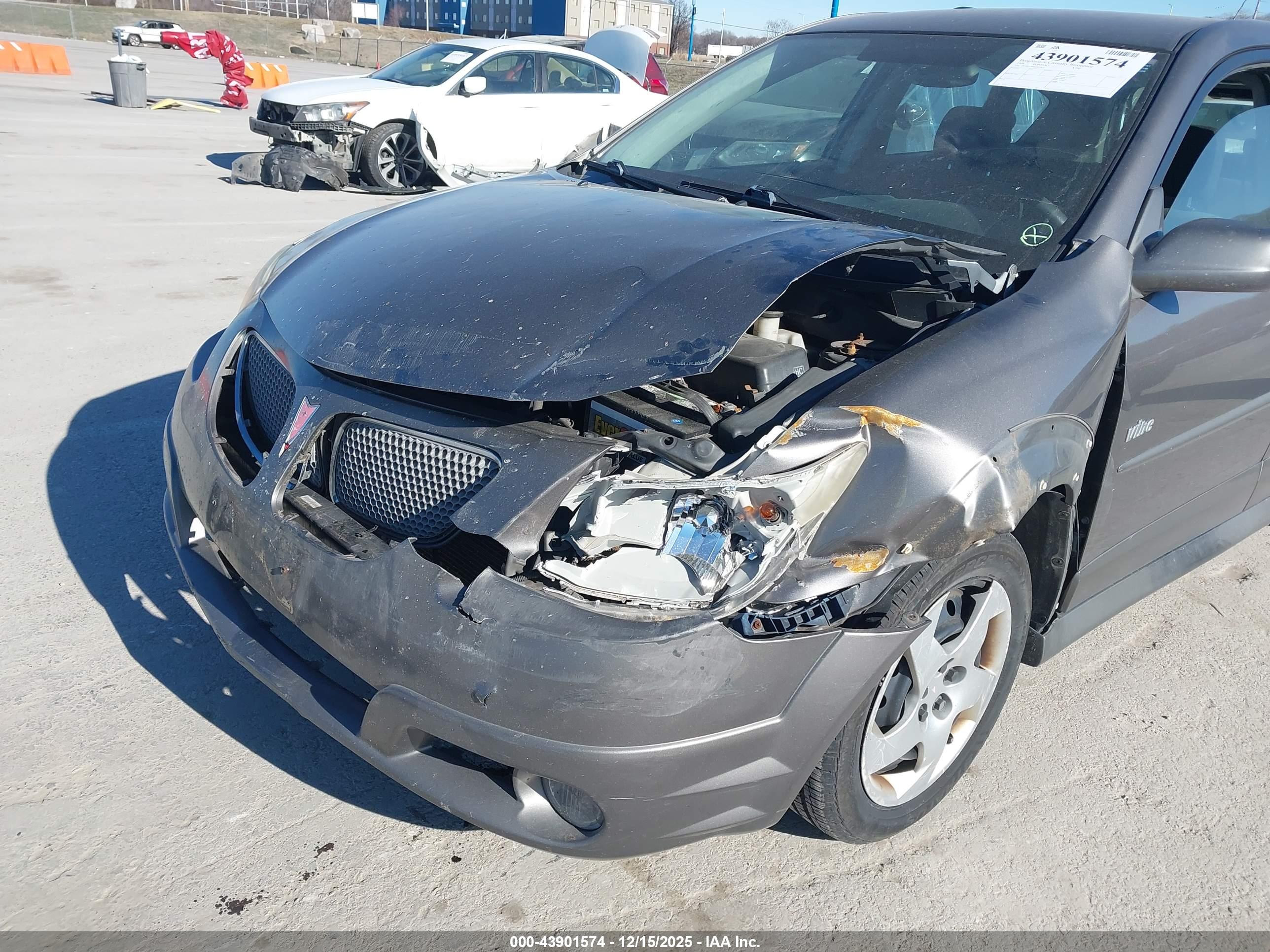 PONTIAC VIBE image 6