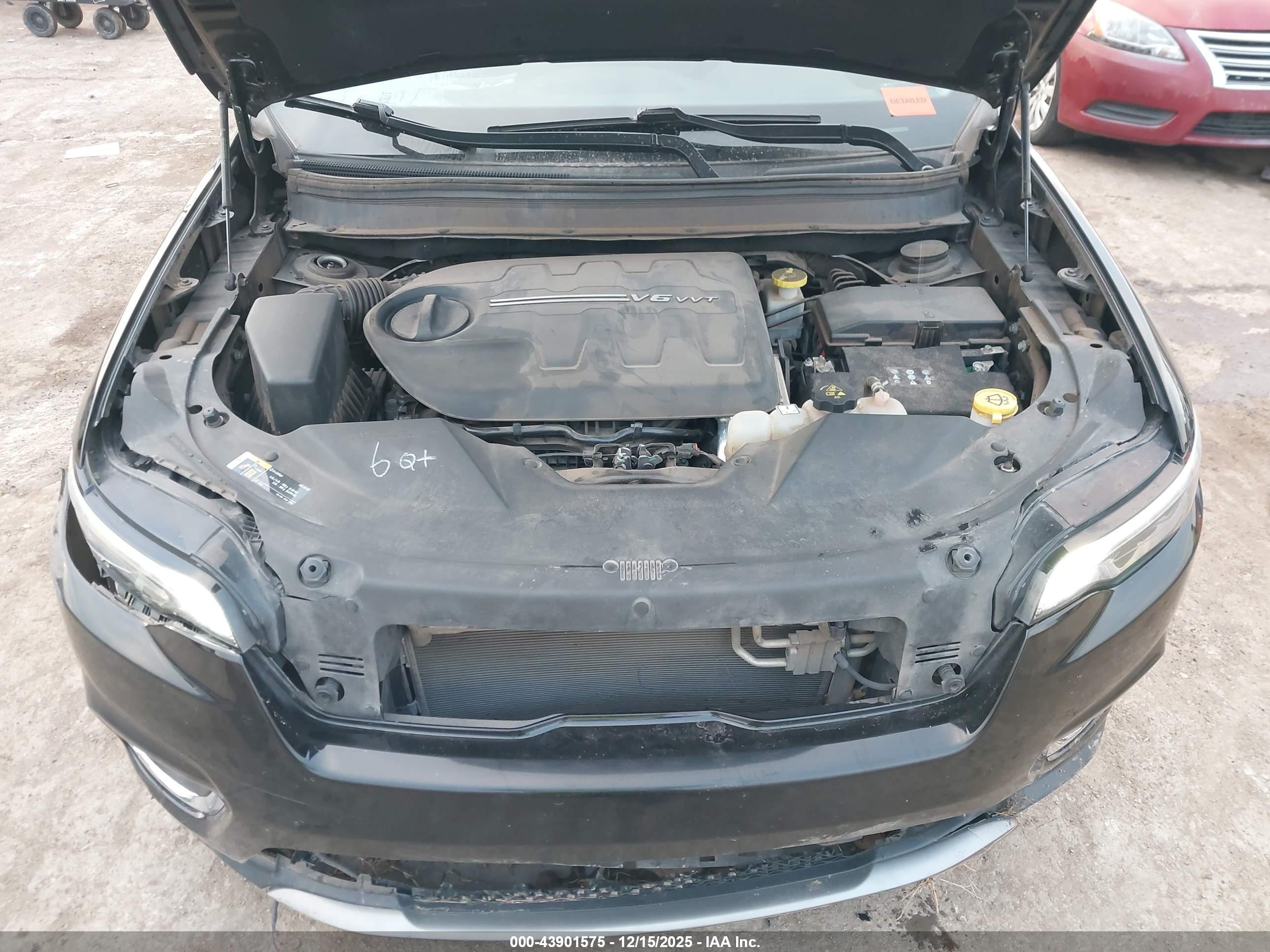 JEEP CHEROKEE image 10