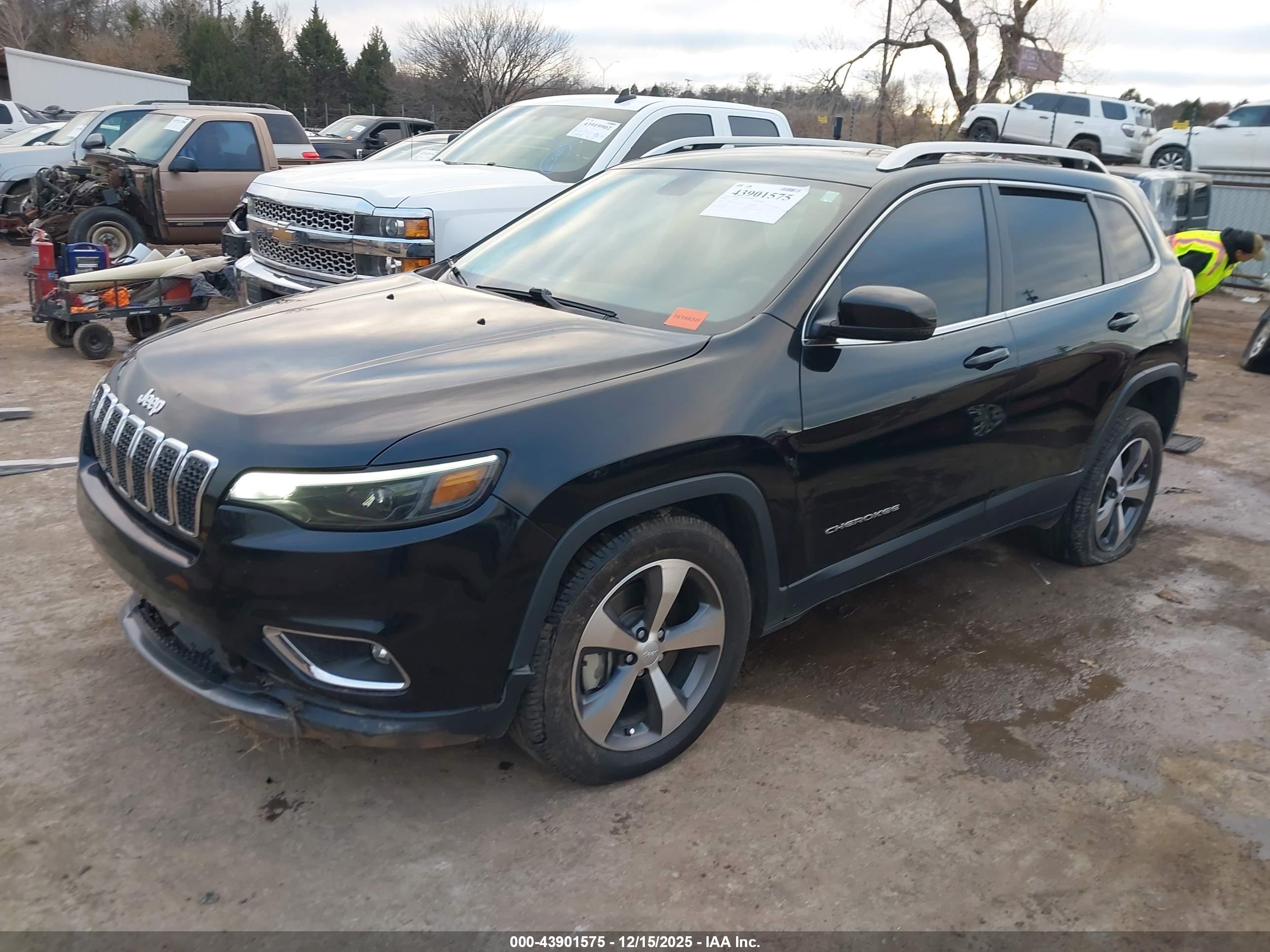 JEEP CHEROKEE image 2