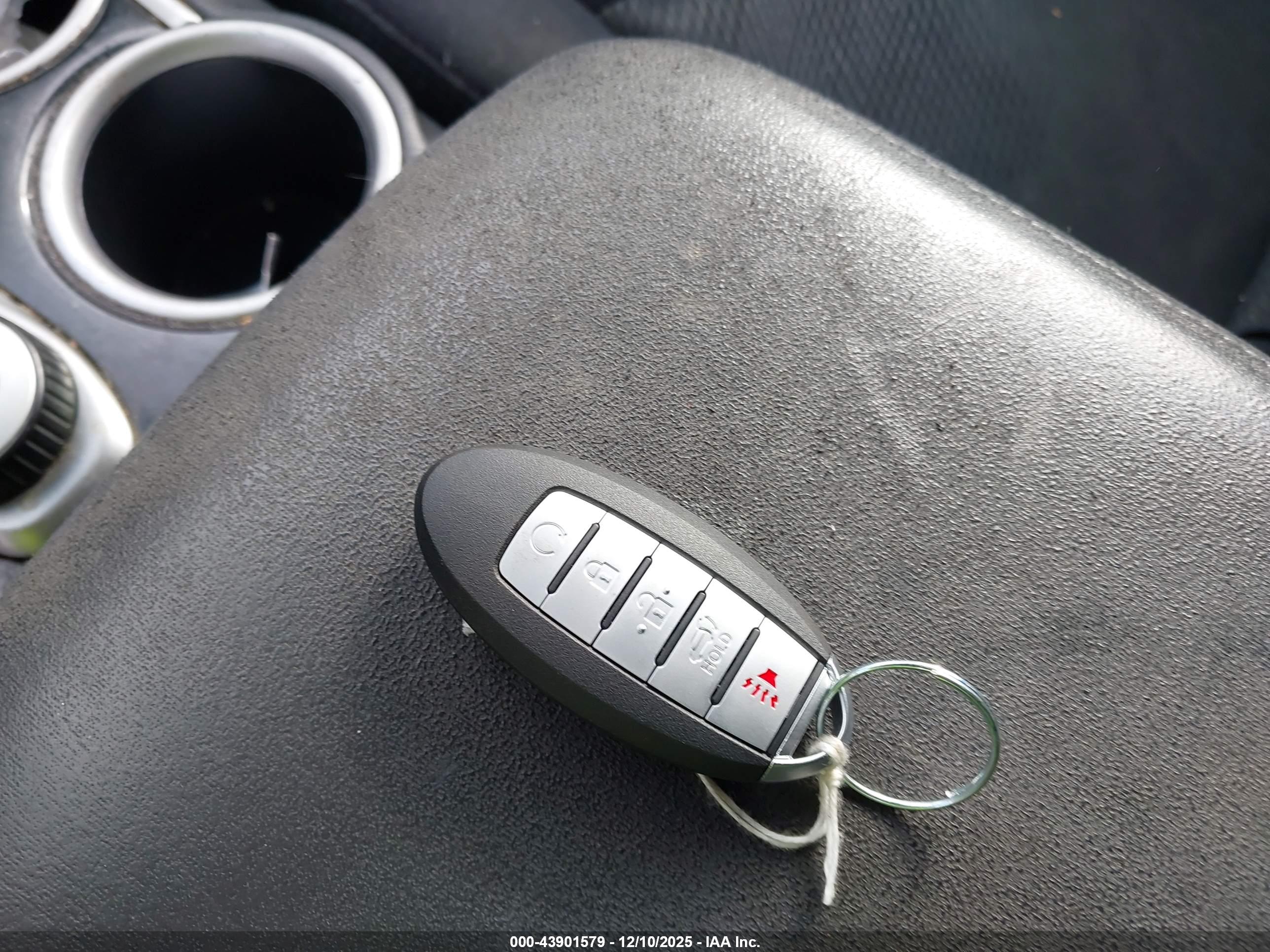 NISSAN PATHFINDER image 11
