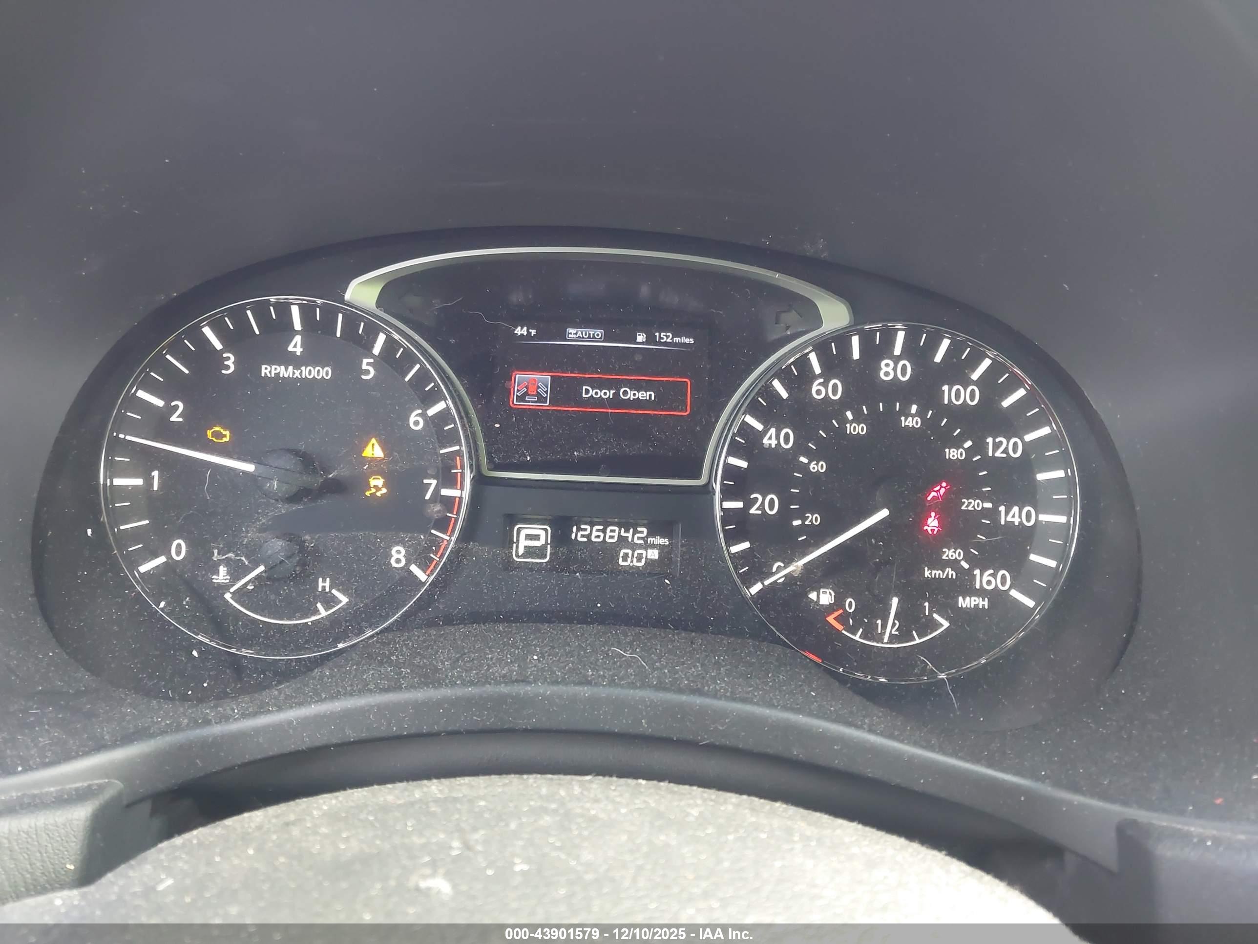 NISSAN PATHFINDER image 7