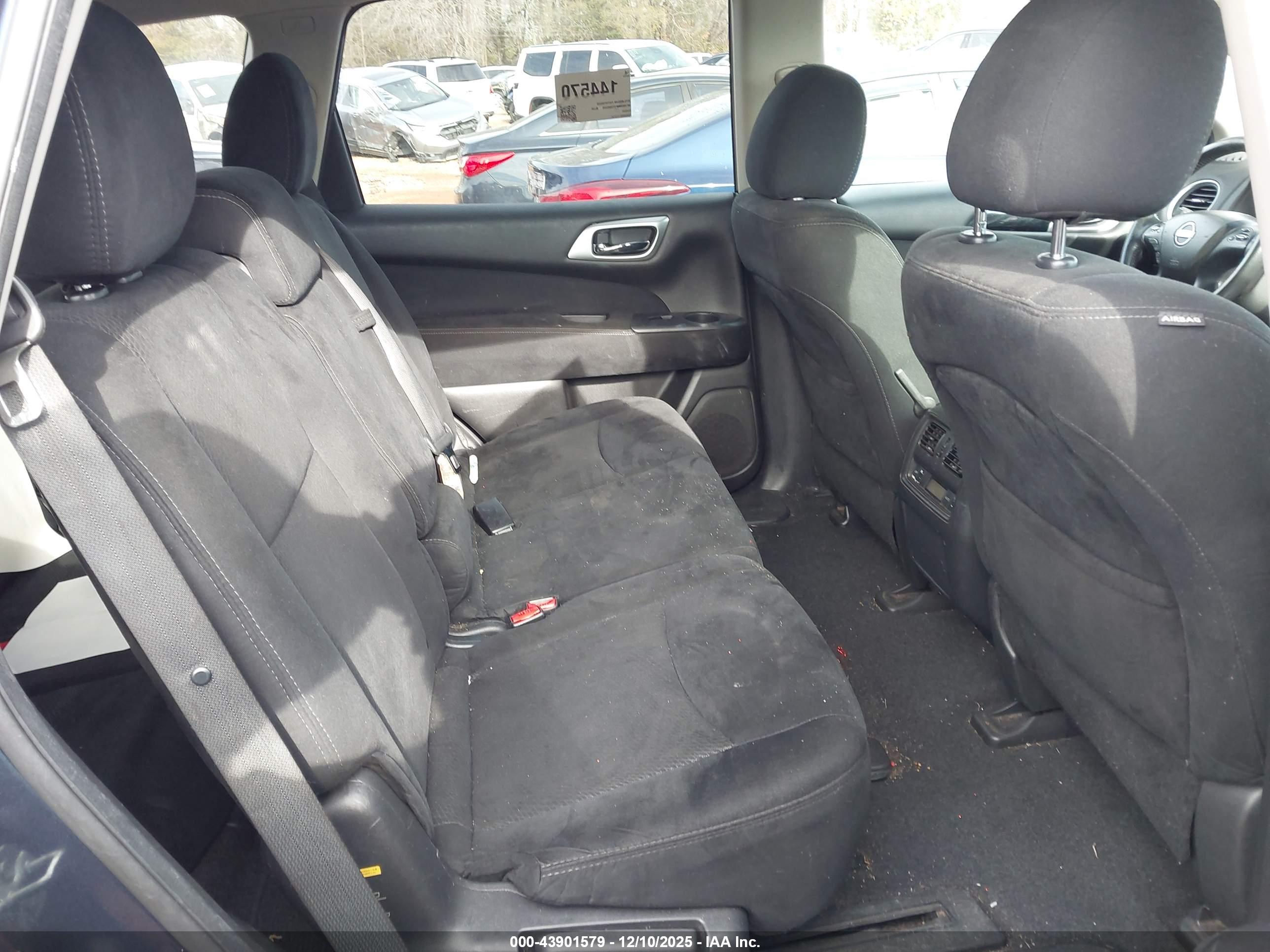 NISSAN PATHFINDER image 8
