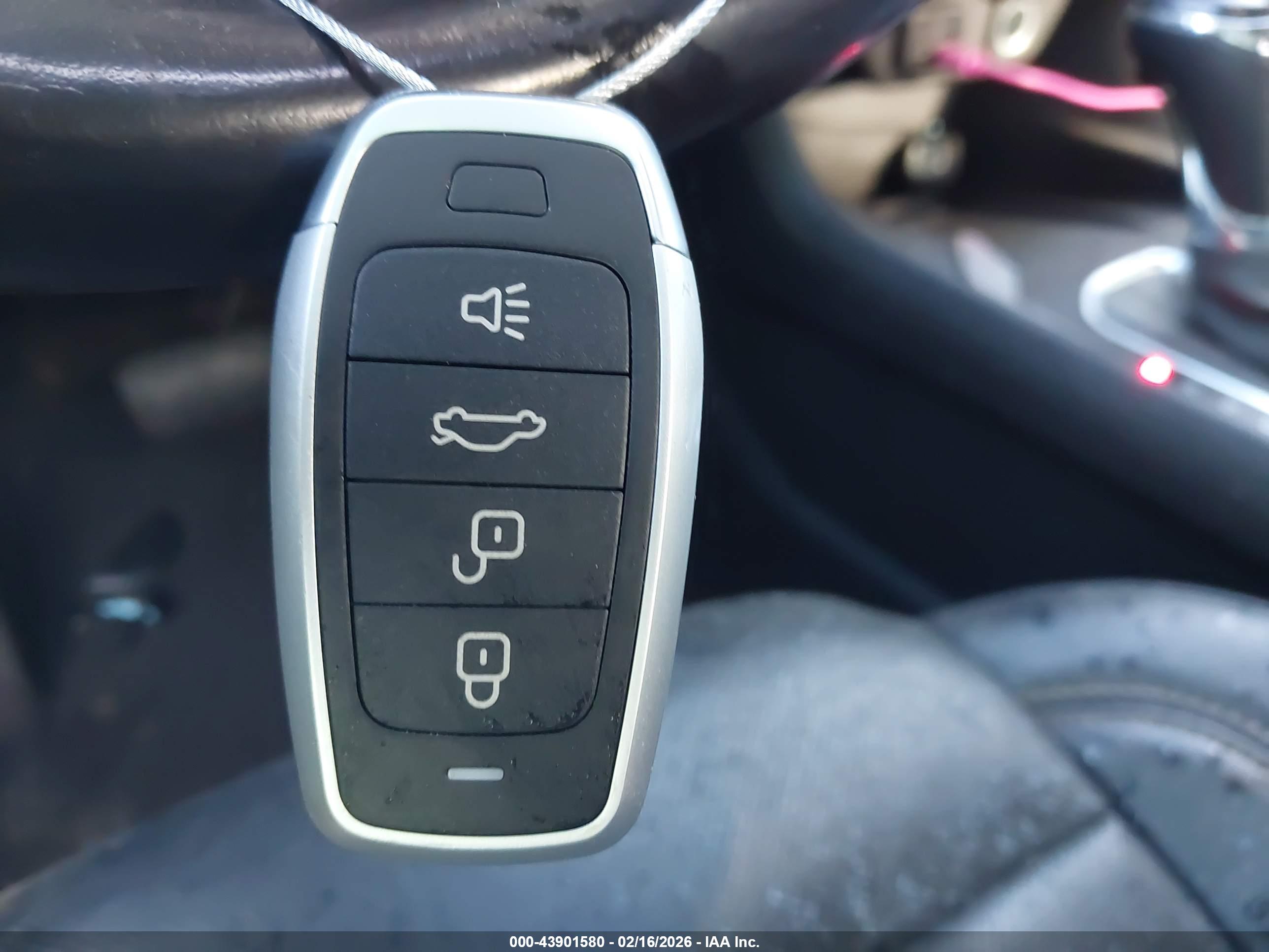 CHEVROLET TRAVERSE image 11