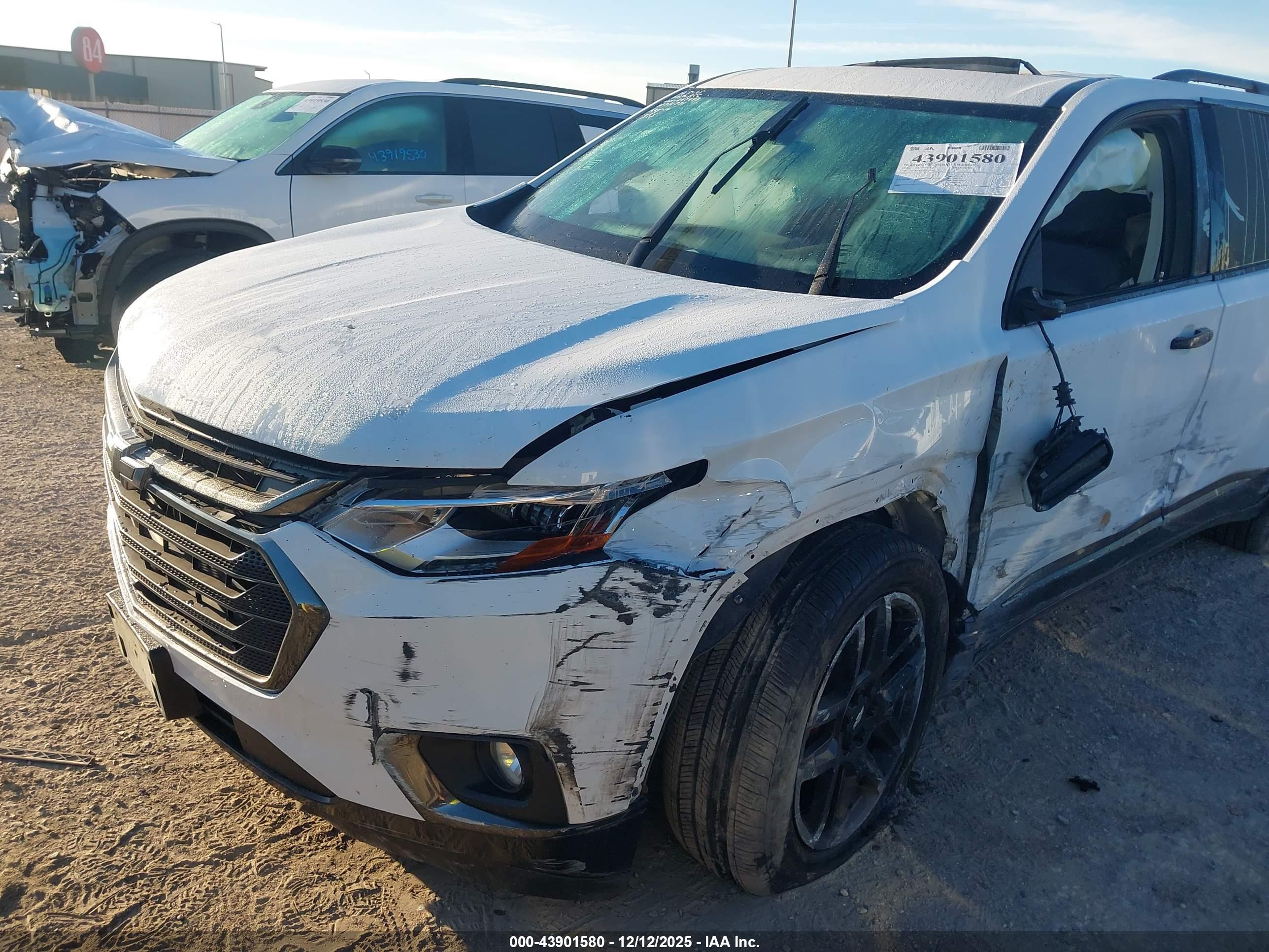 CHEVROLET TRAVERSE image 6