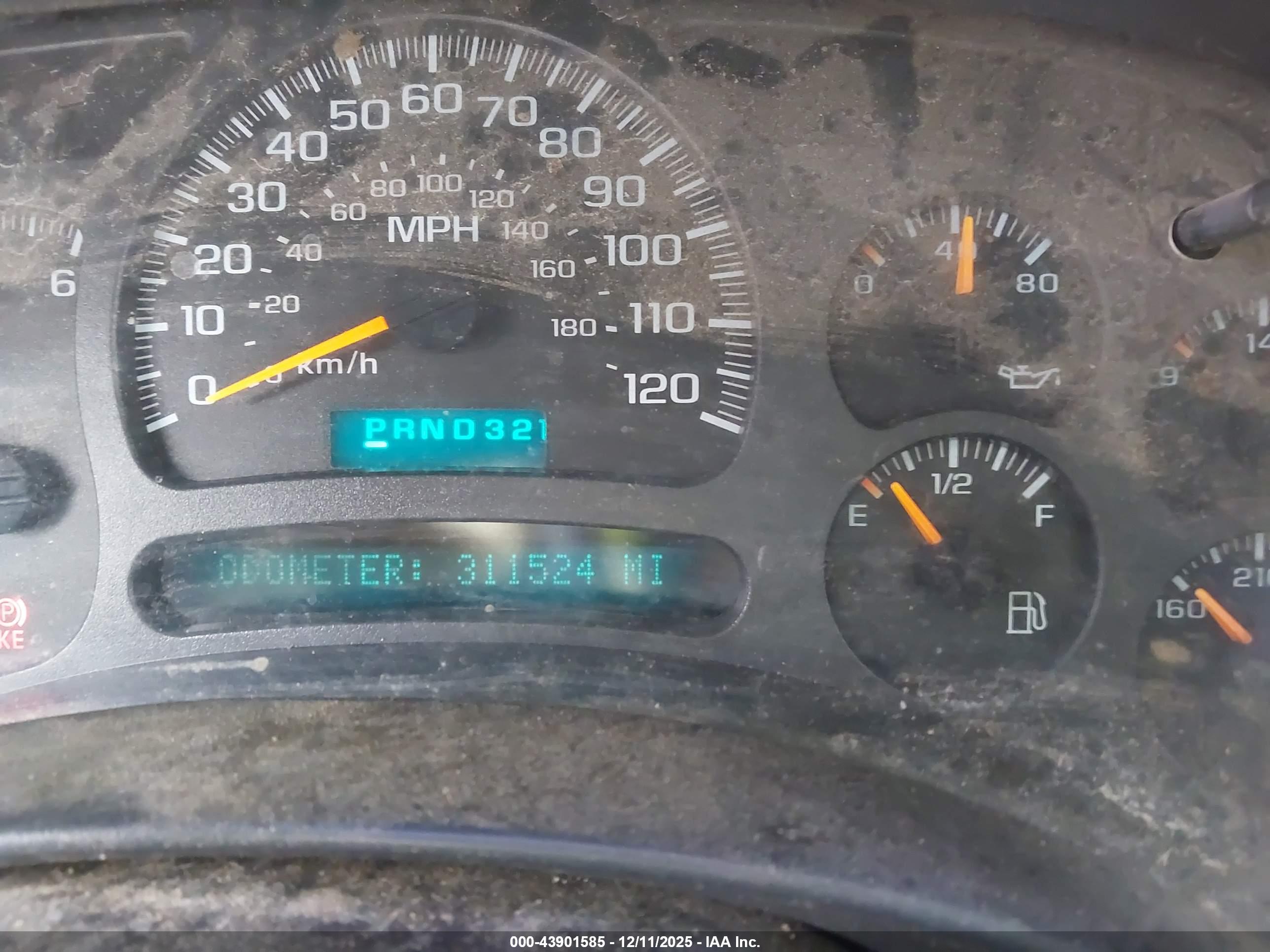 CHEVROLET SILVERADO image 7