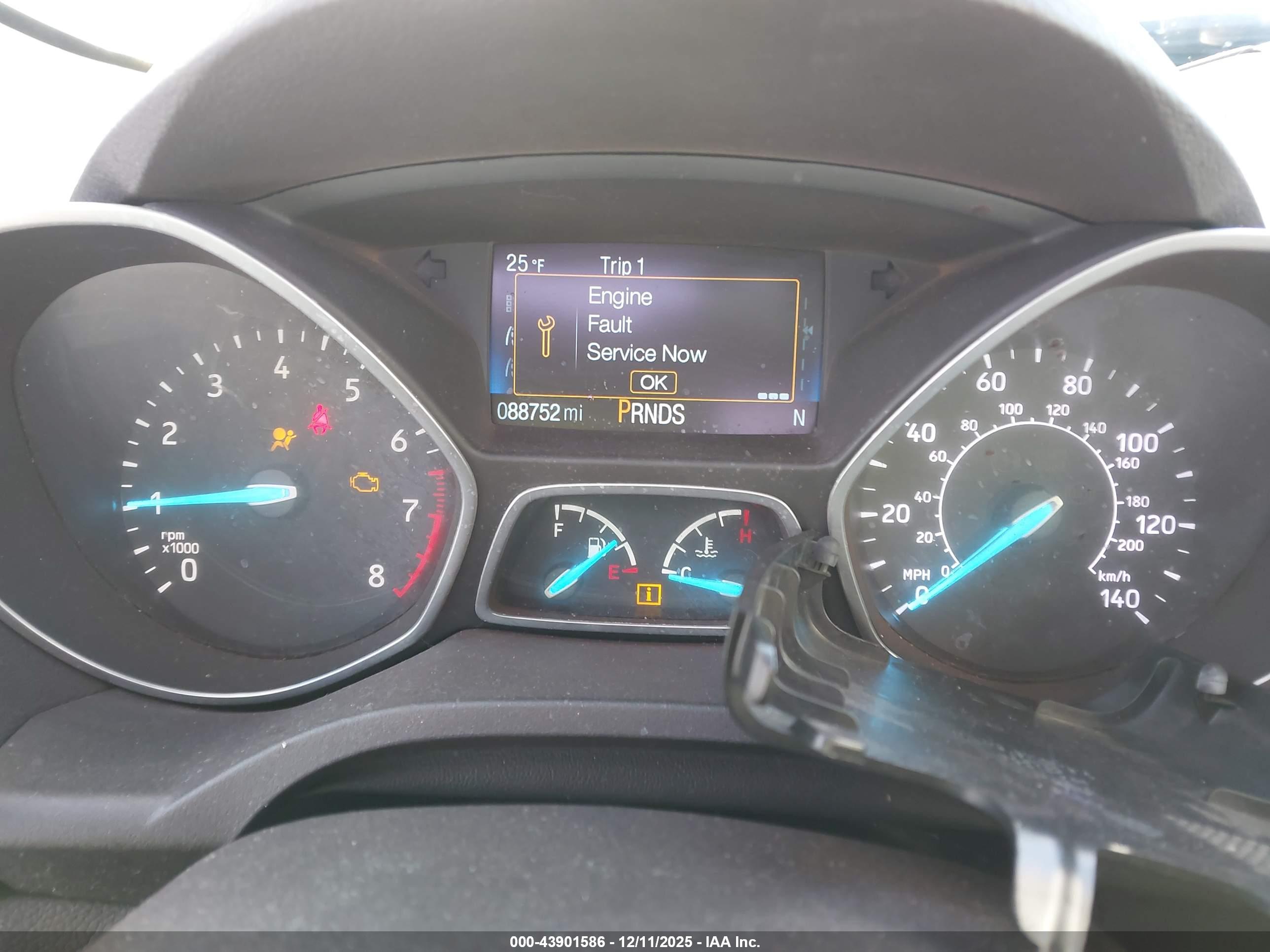 FORD ESCAPE image 7