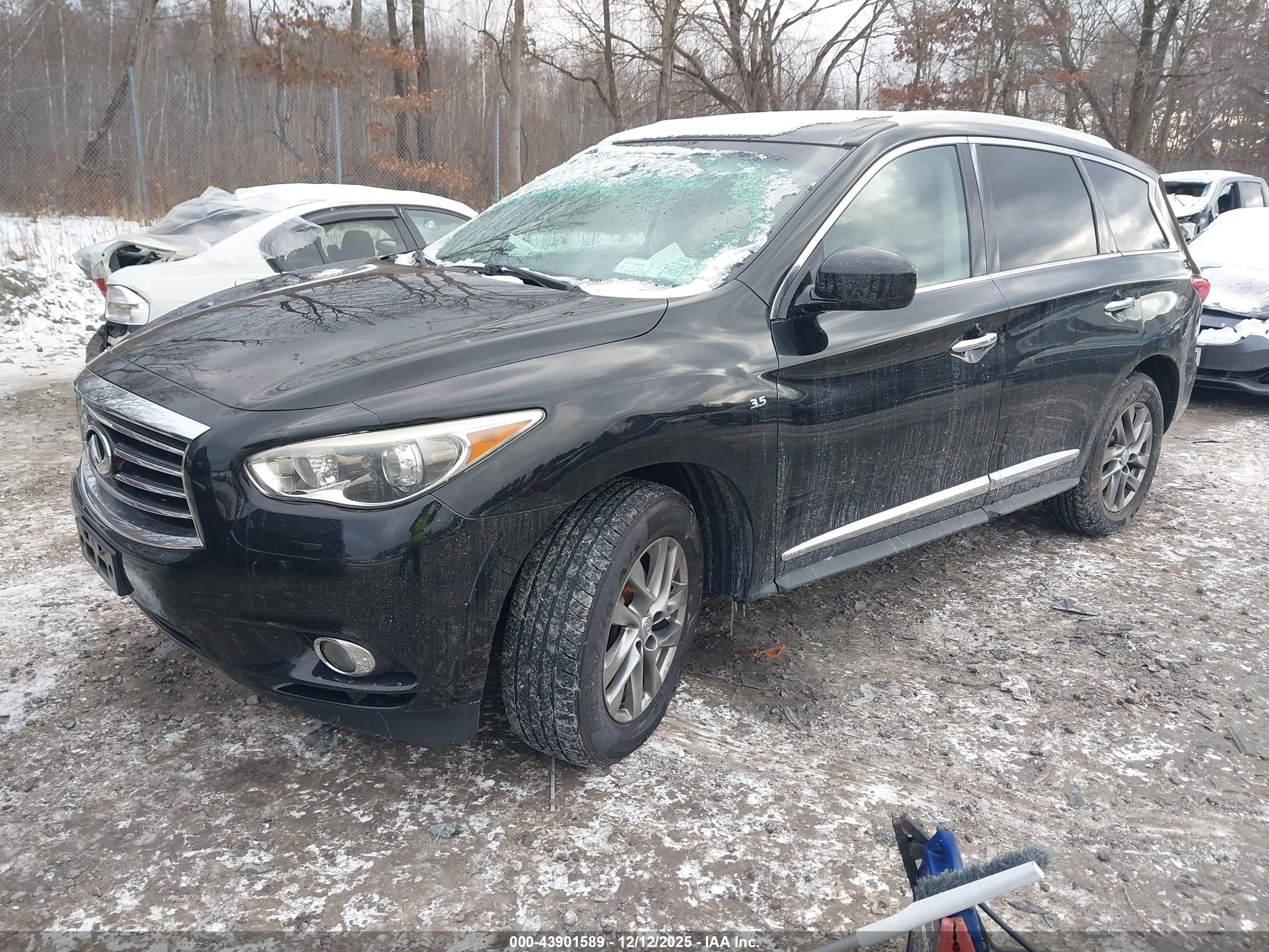 INFINITI QX60 image 2