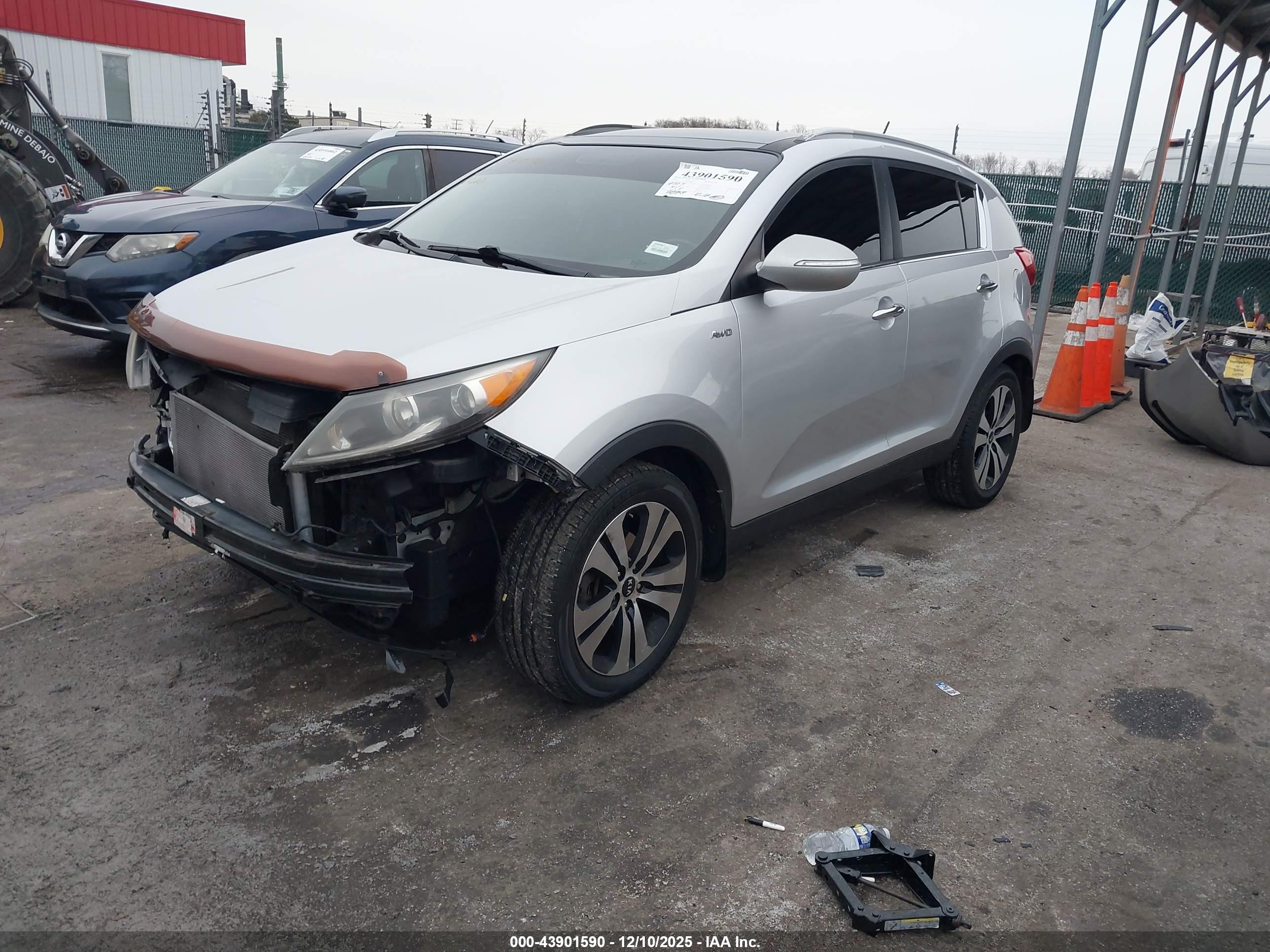 KIA SPORTAGE image 2