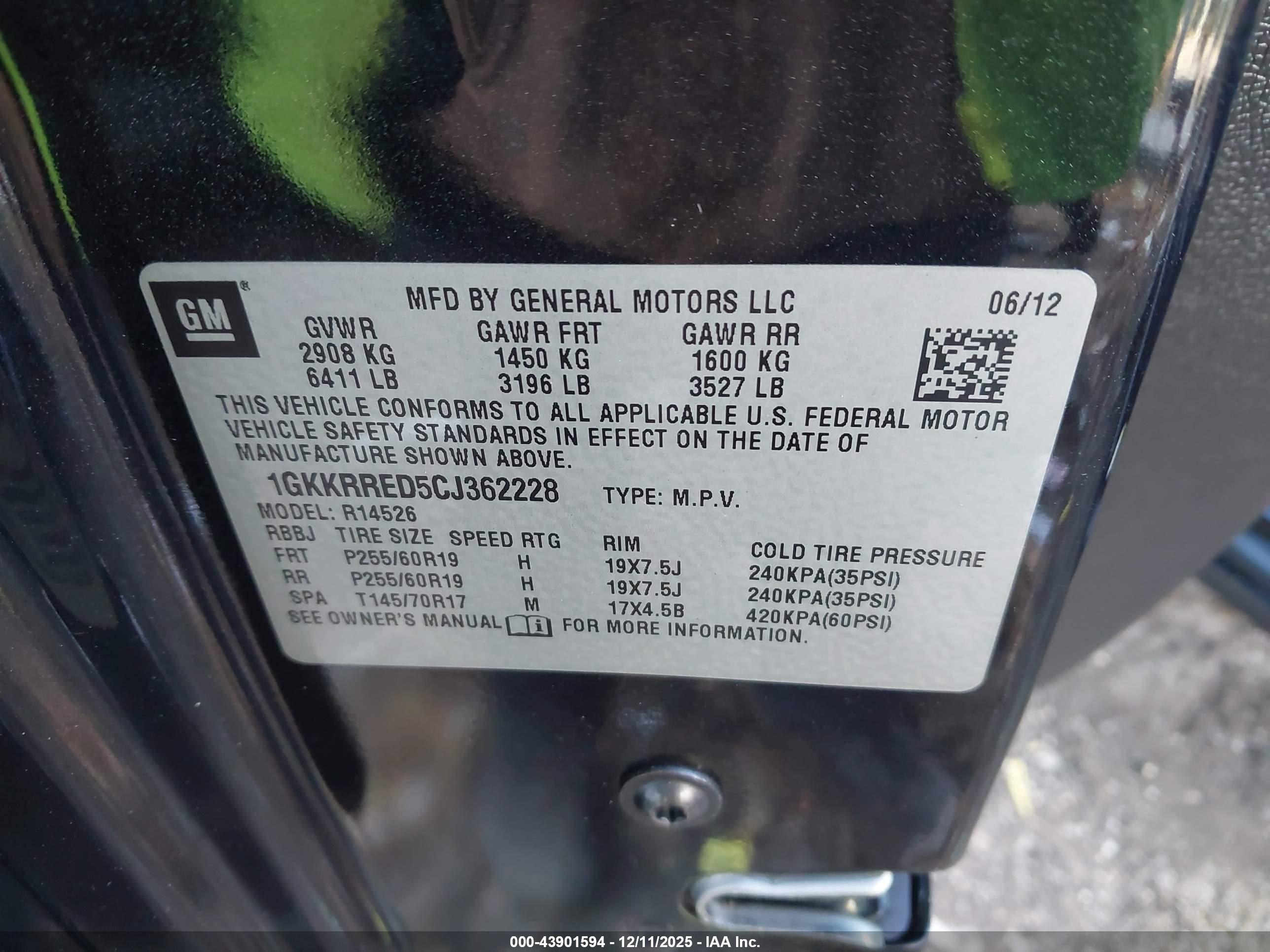 GMC ACADIA image 9
