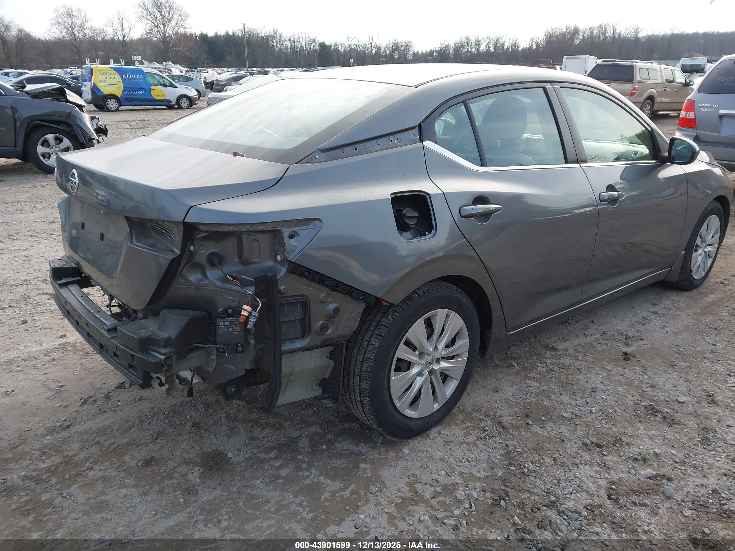 NISSAN SENTRA image 4