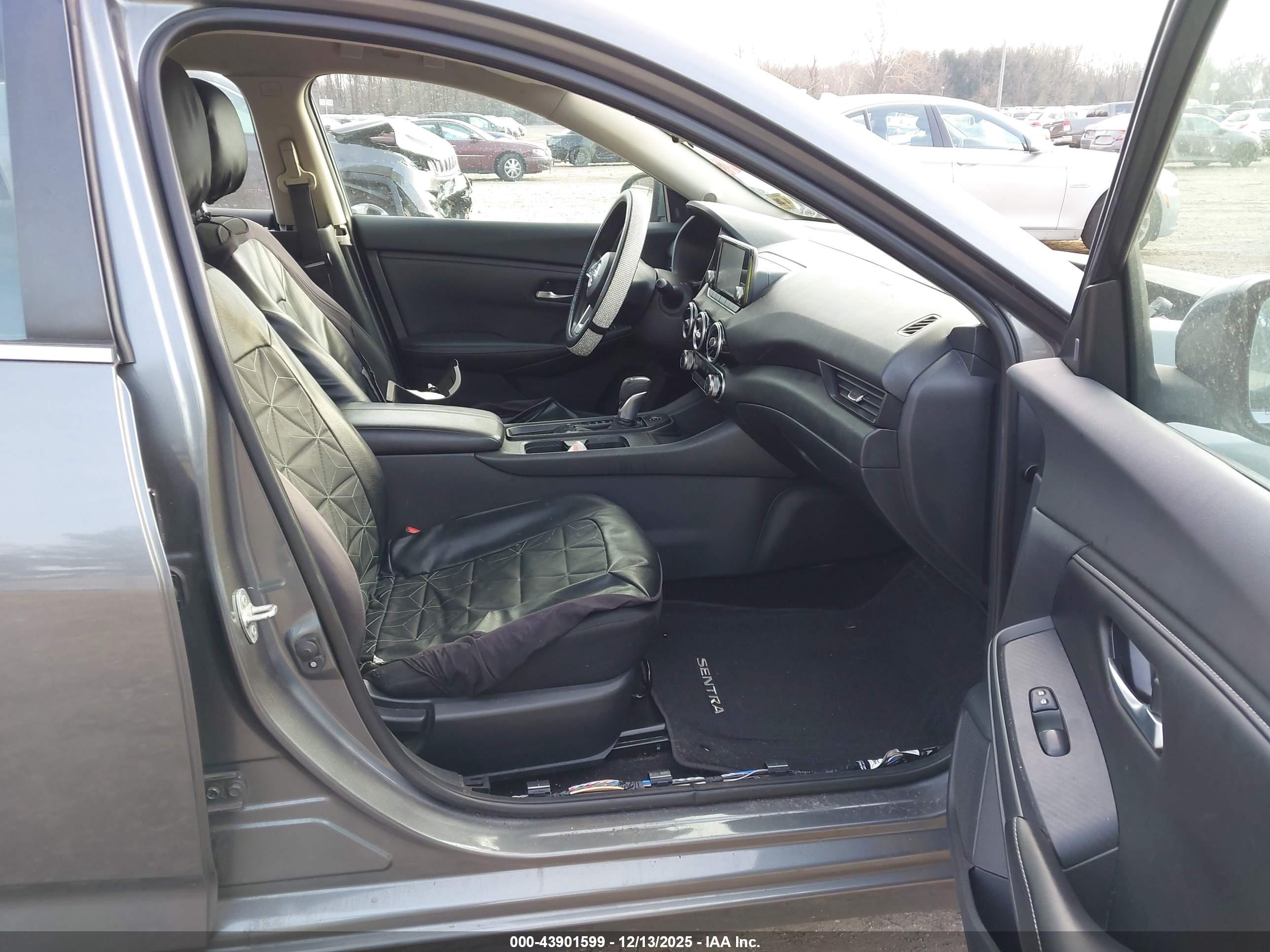NISSAN SENTRA image 5