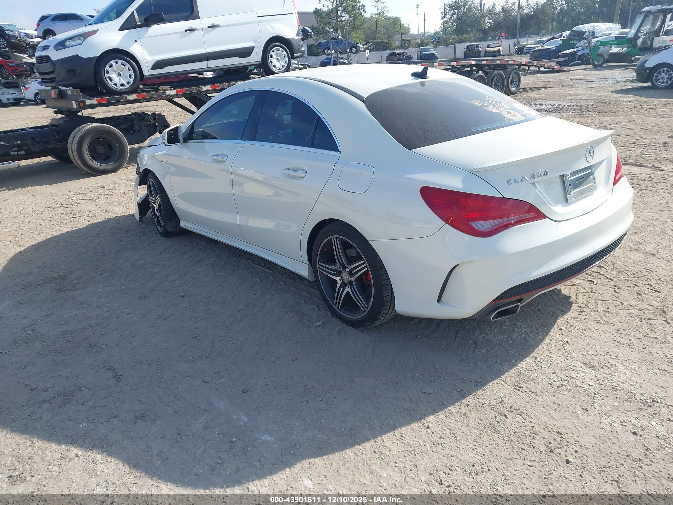 MERCEDES-BENZ CLA image 3