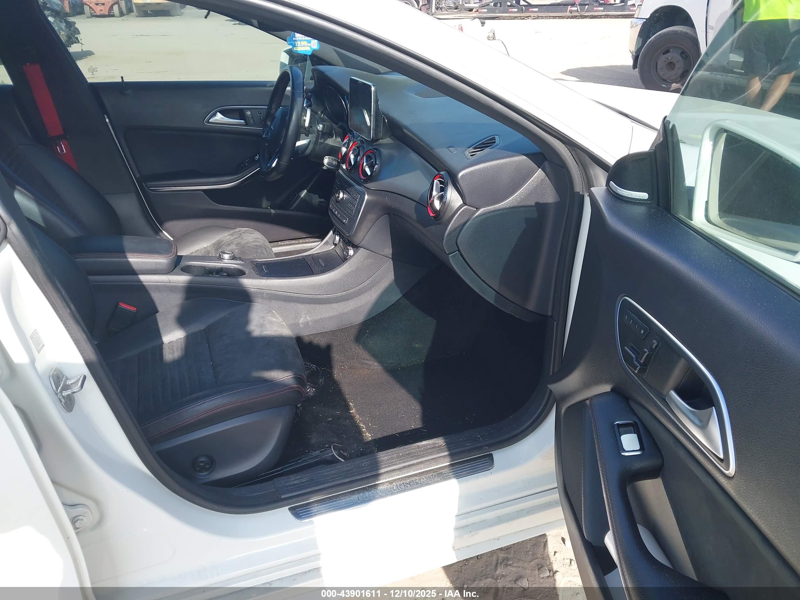 MERCEDES-BENZ CLA image 5