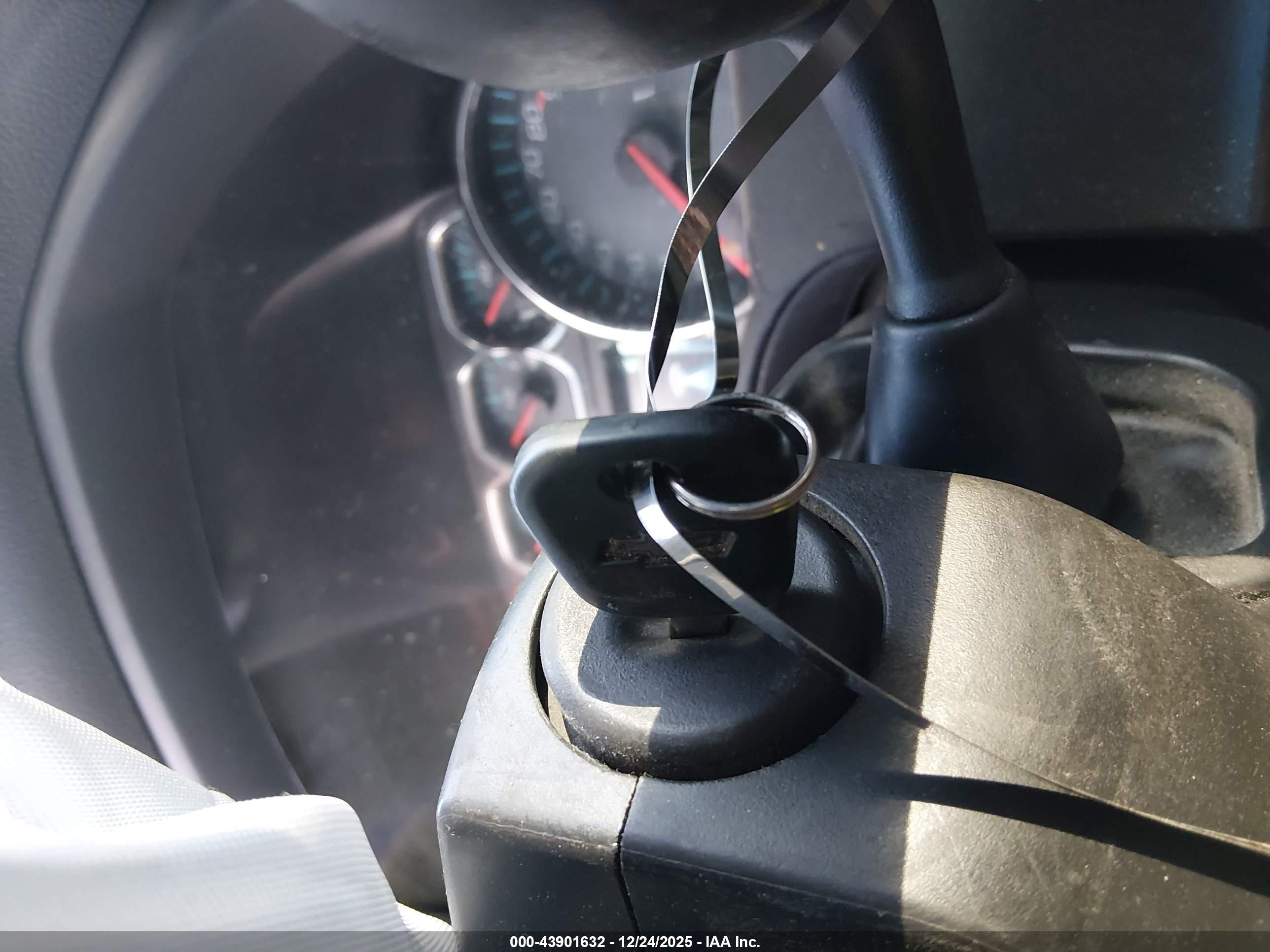 CHEVROLET SILVERADO image 11