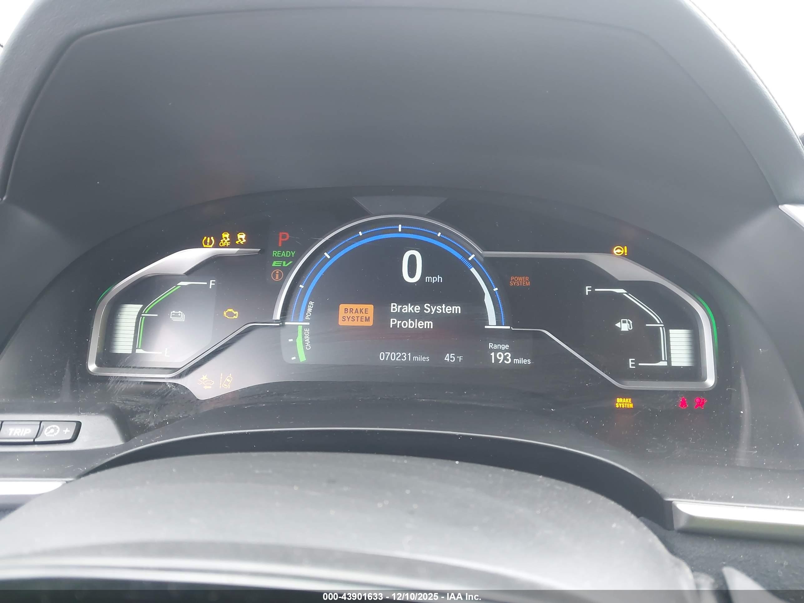 HONDA CLARITY image 7