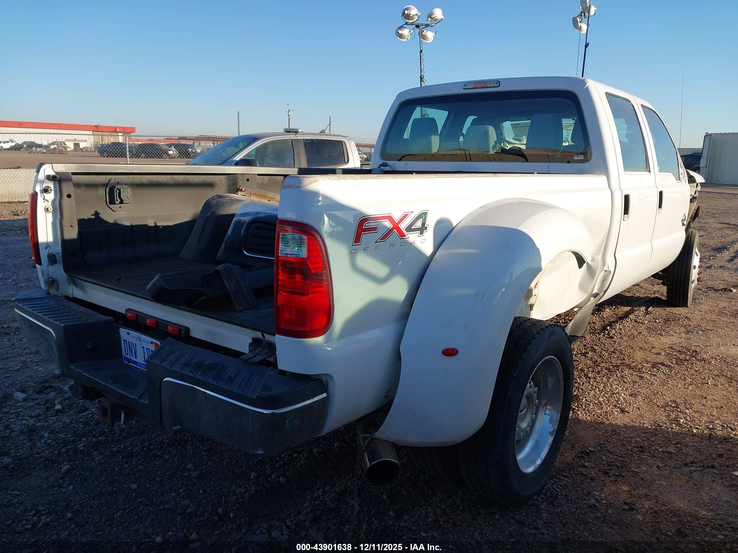 FORD F-450 image 4