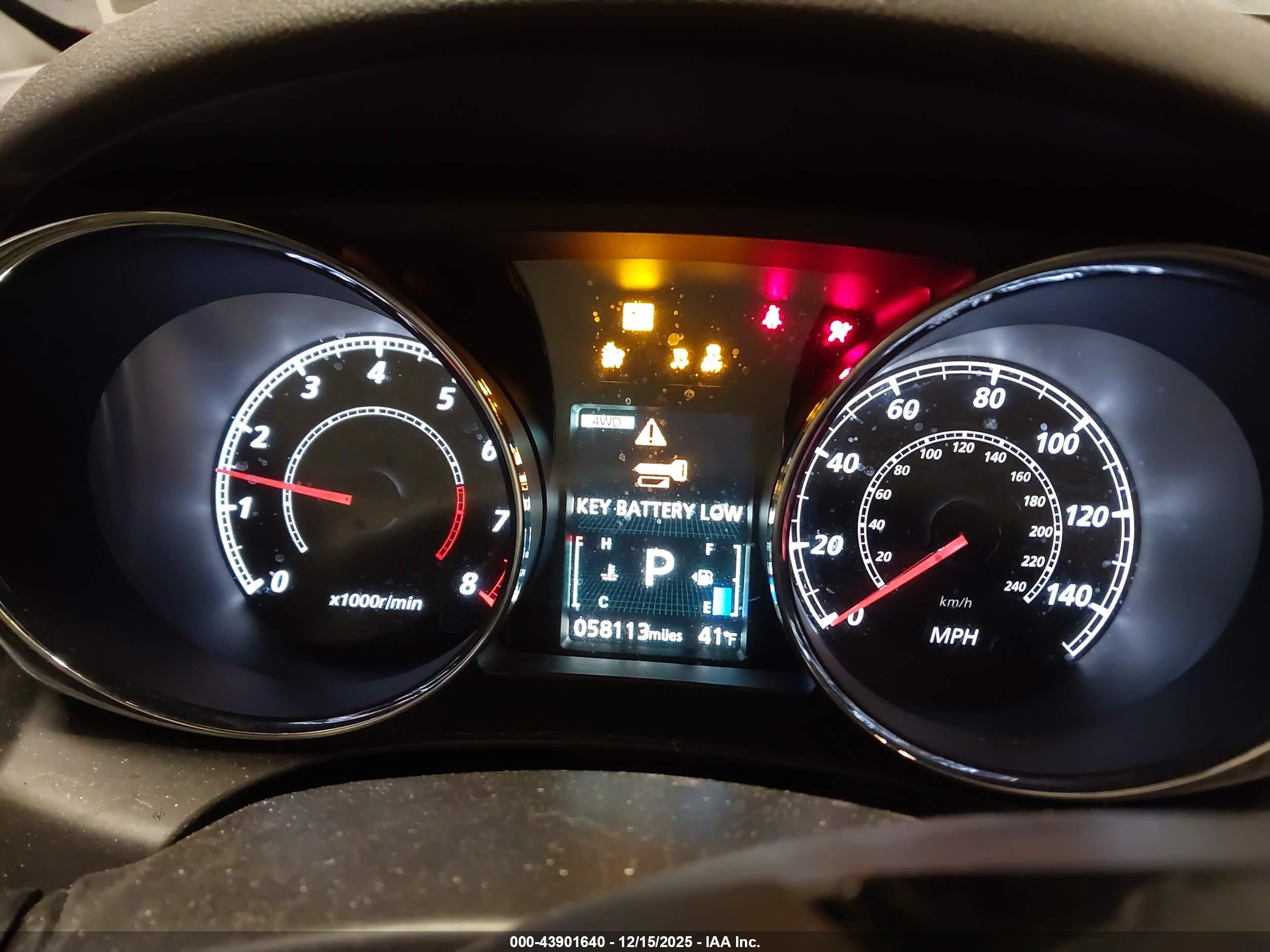 MITSUBISHI OUTLANDER image 7