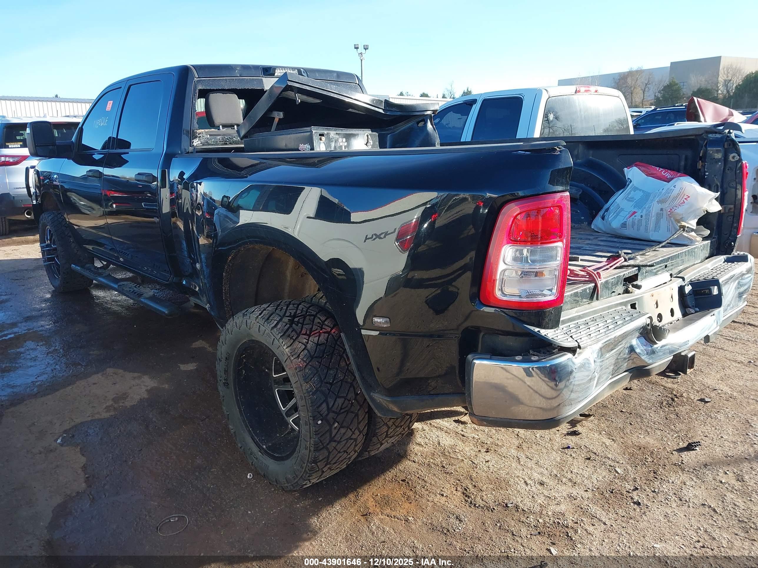 RAM 3500 image 3