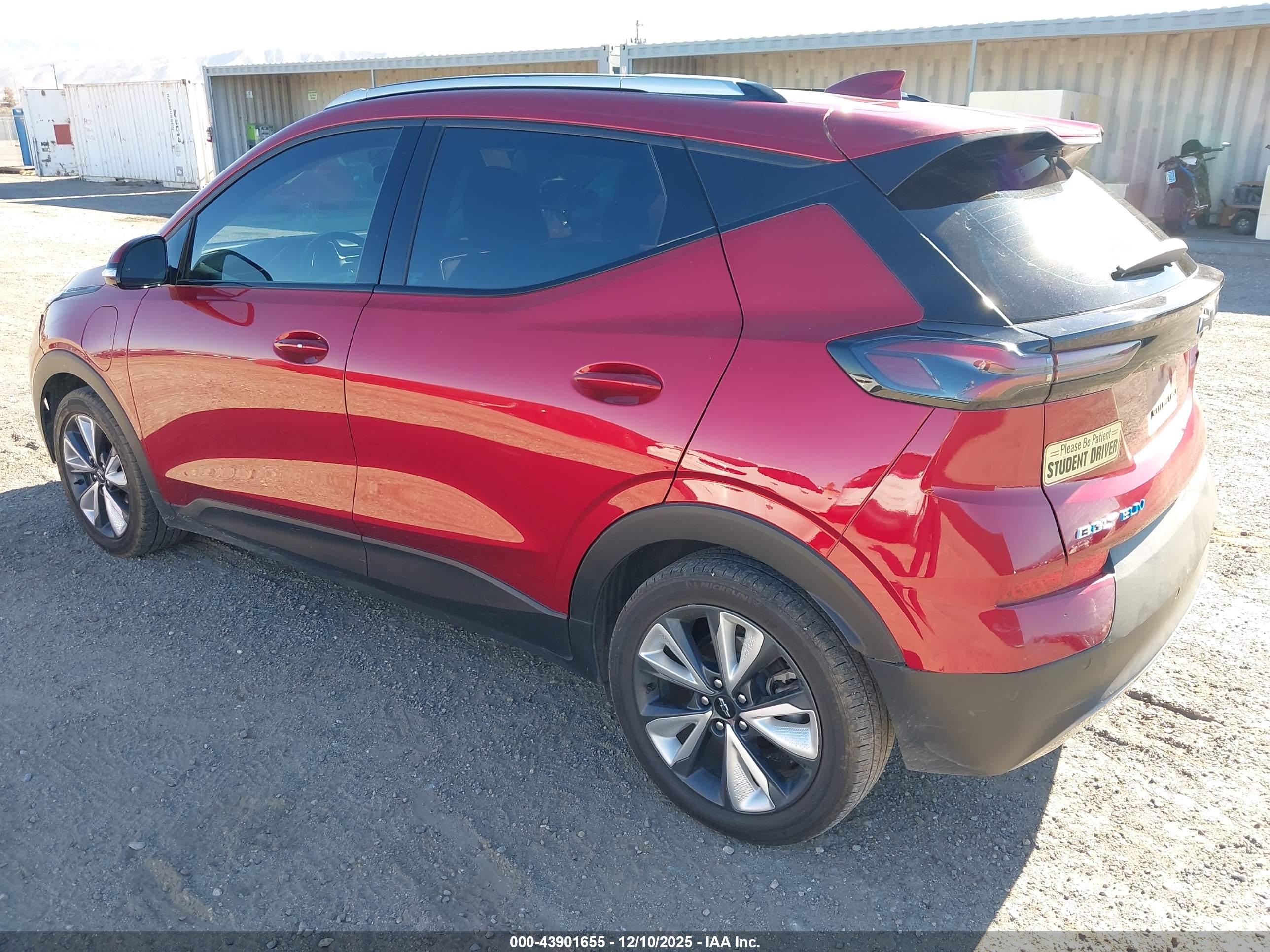 CHEVROLET BOLT image 3