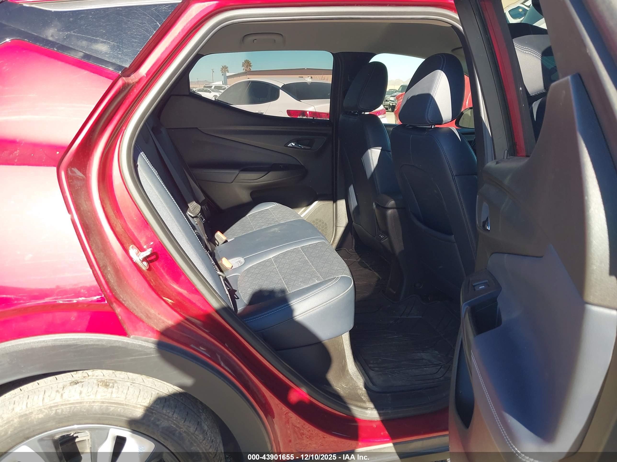 CHEVROLET BOLT image 8