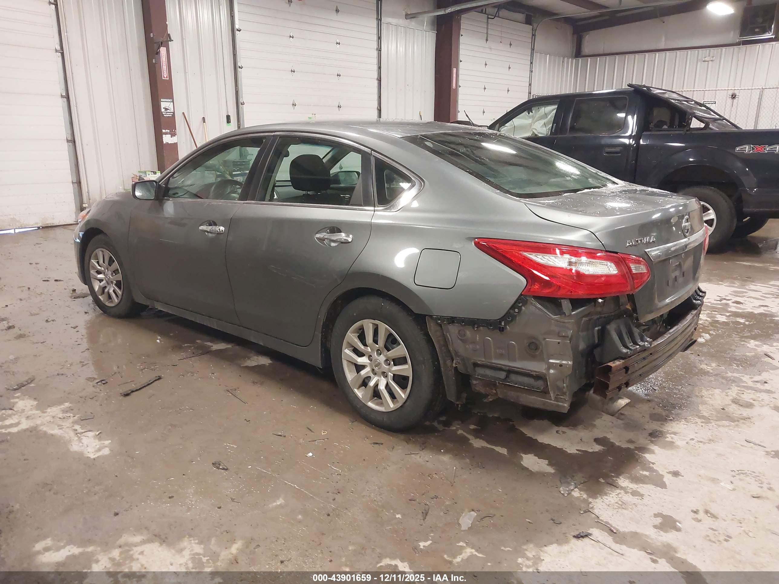 NISSAN ALTIMA image 3