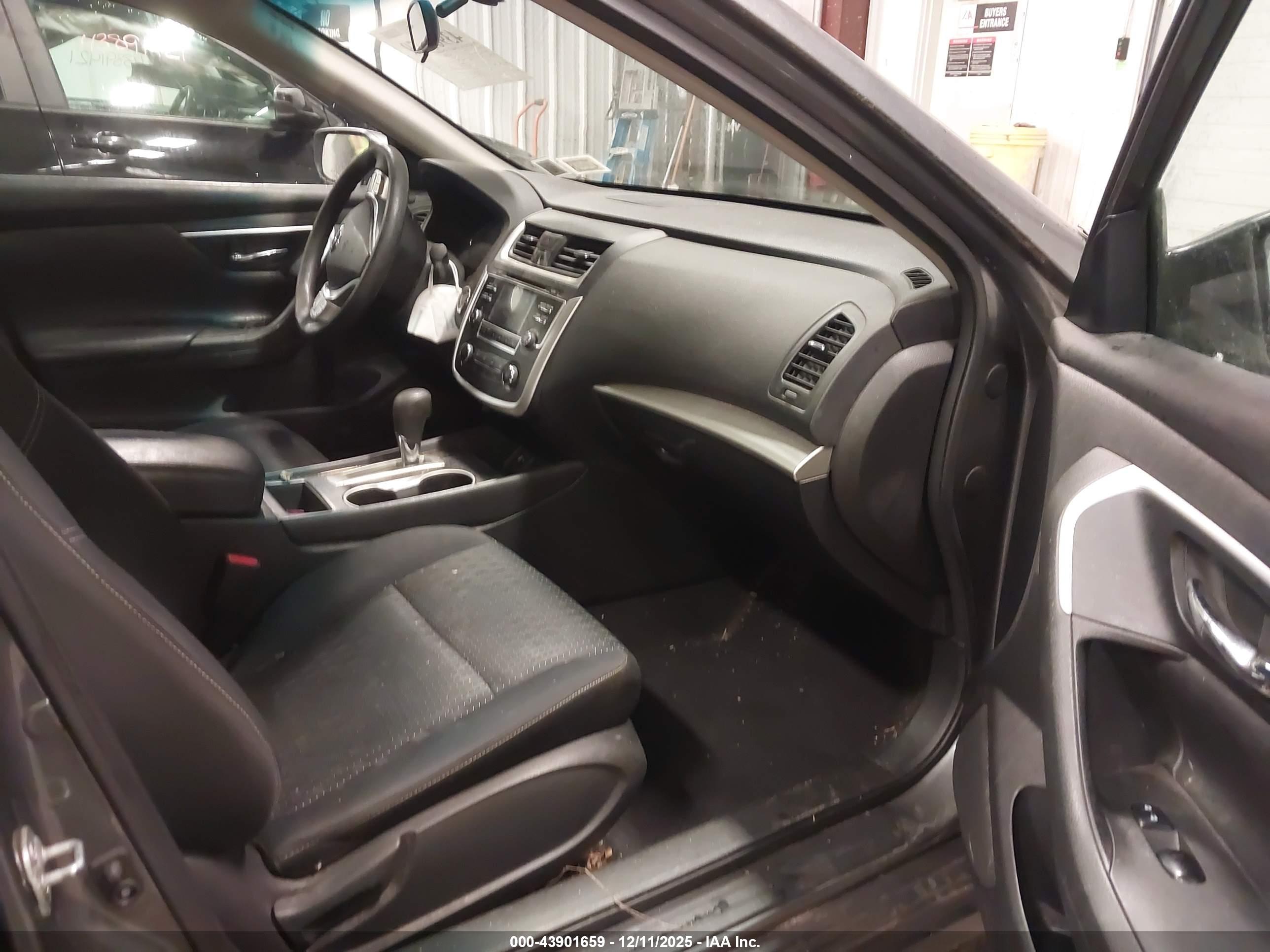 NISSAN ALTIMA image 5