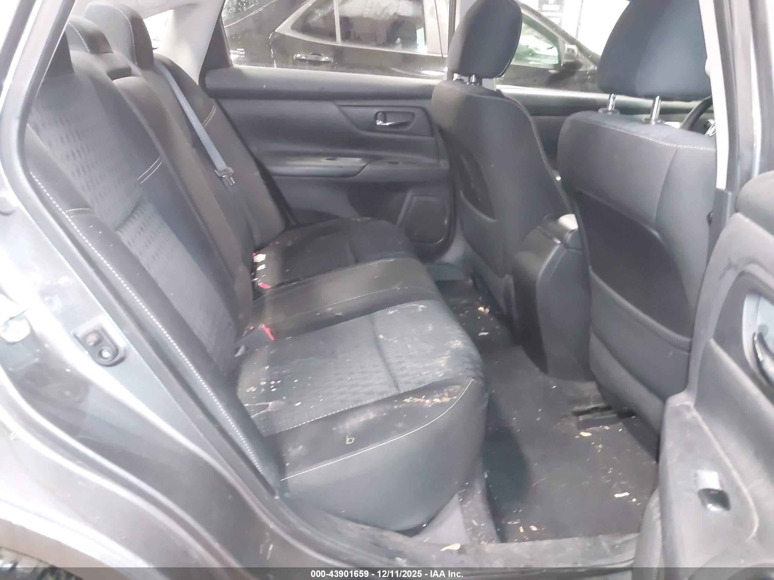 NISSAN ALTIMA image 8