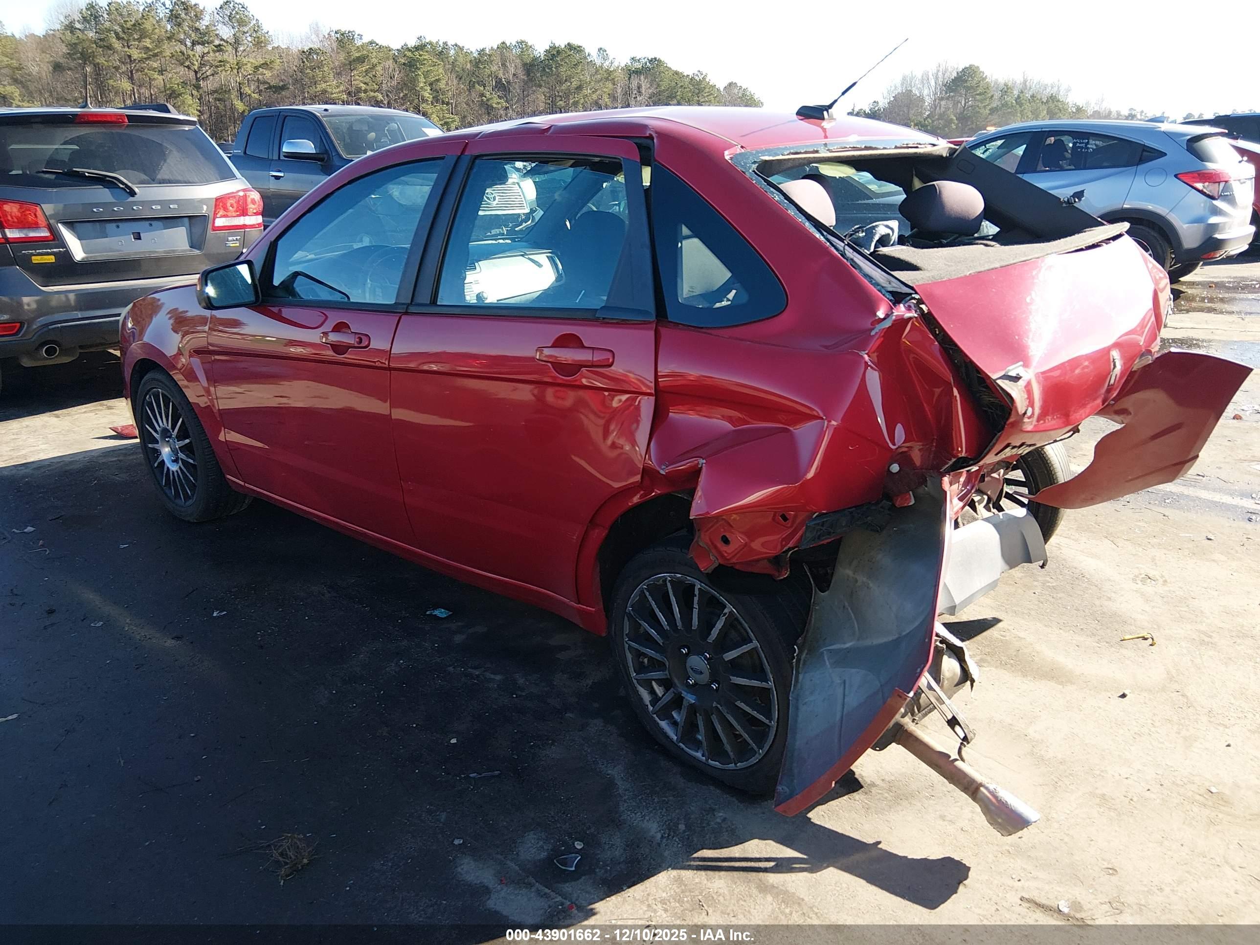 FORD FOCUS image 3