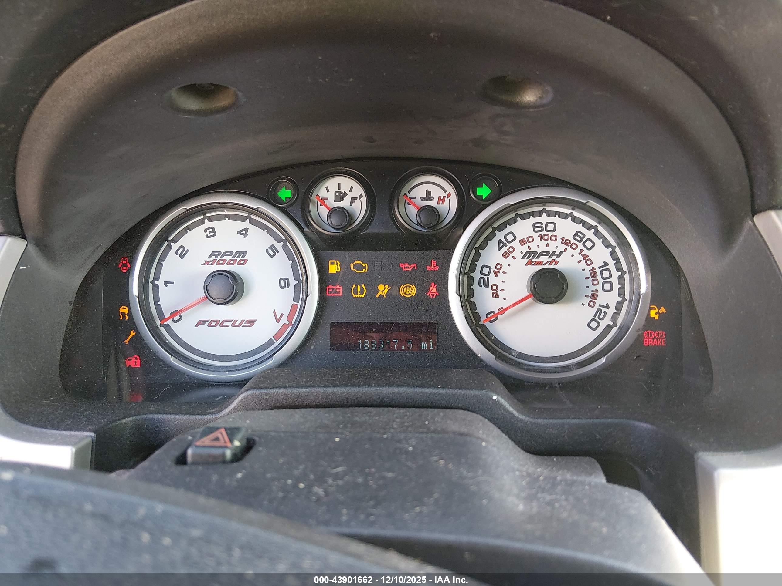 FORD FOCUS image 7