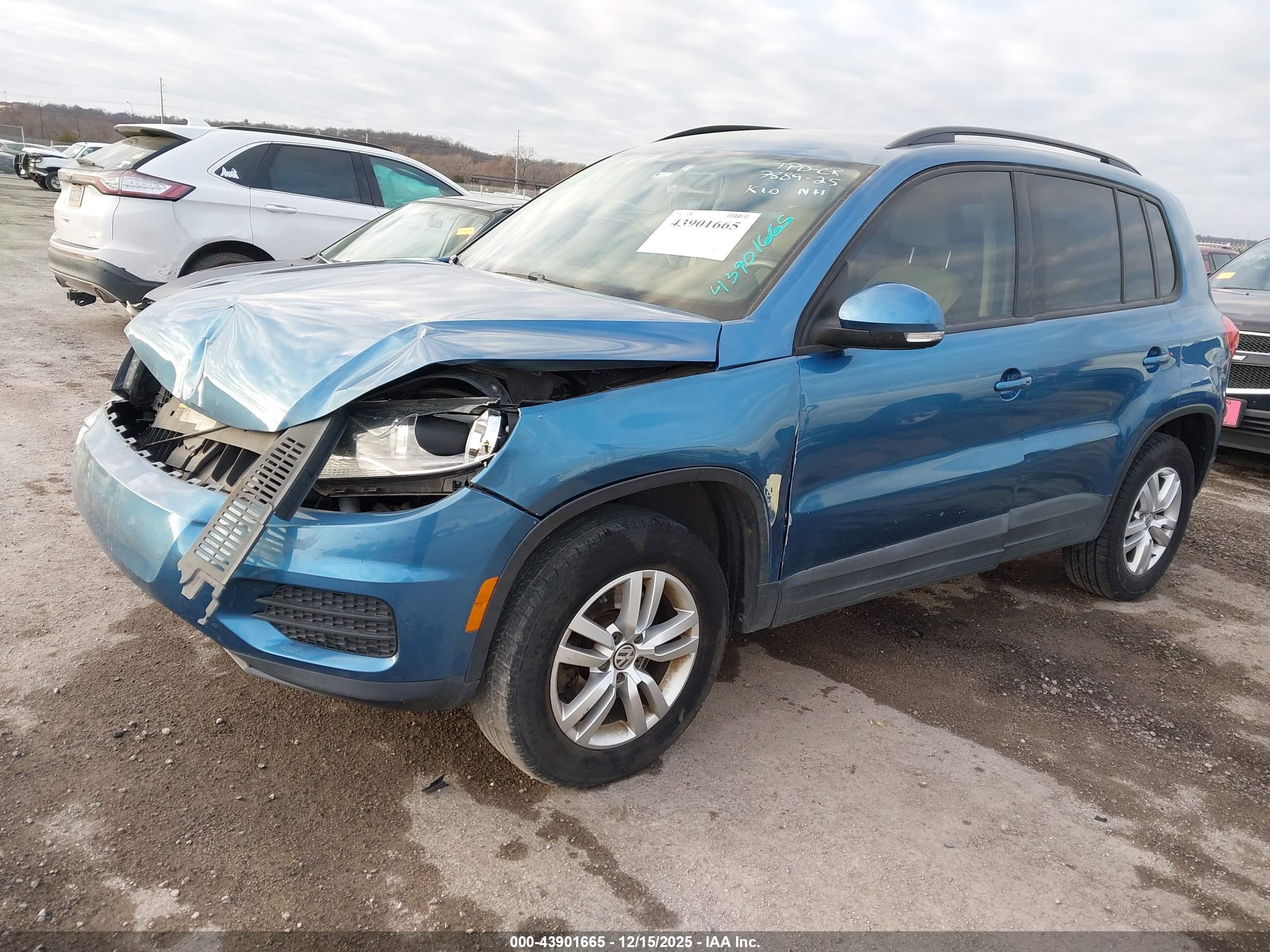 VOLKSWAGEN TIGUAN image 2
