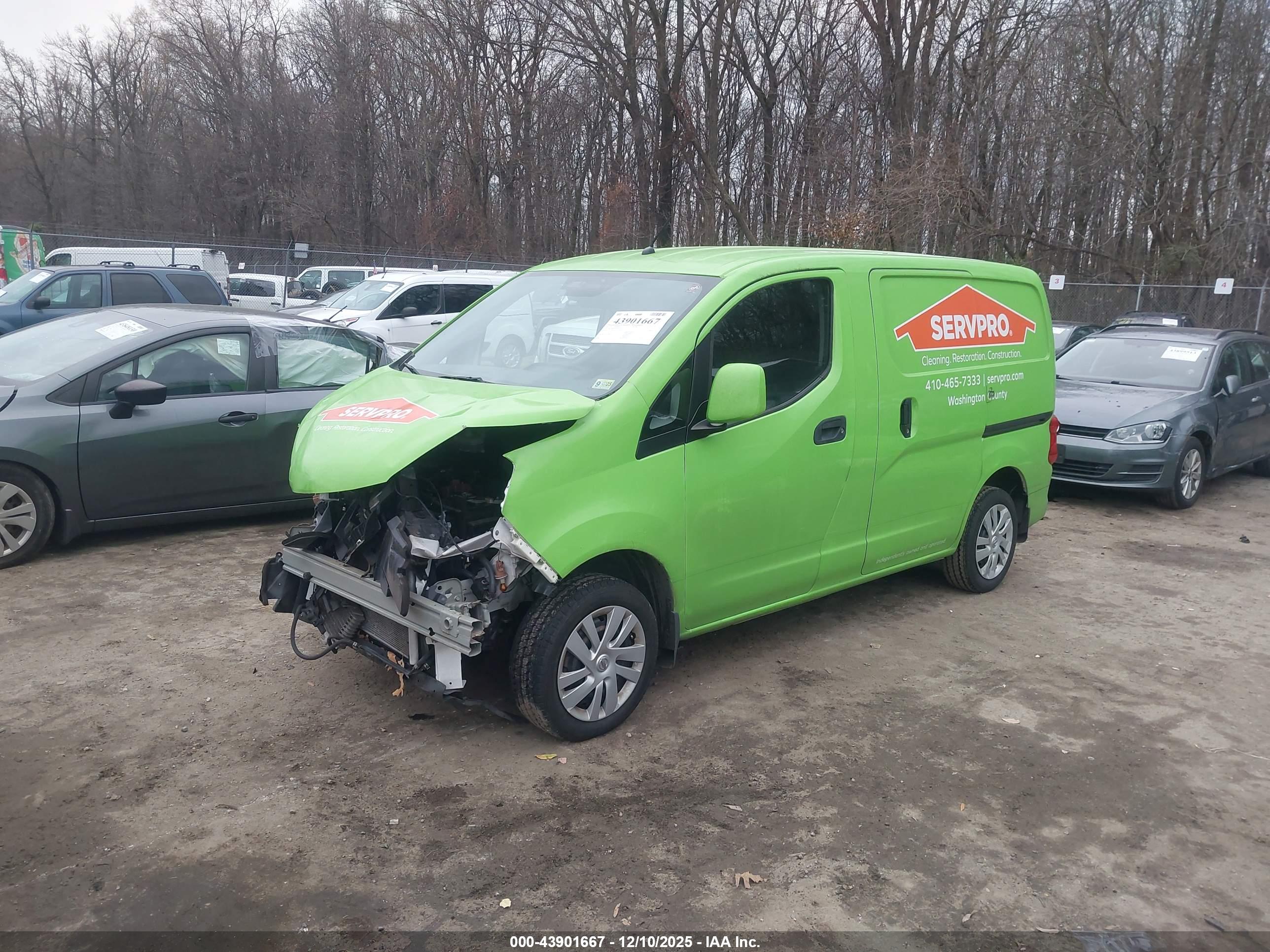 NISSAN NV200 image 2