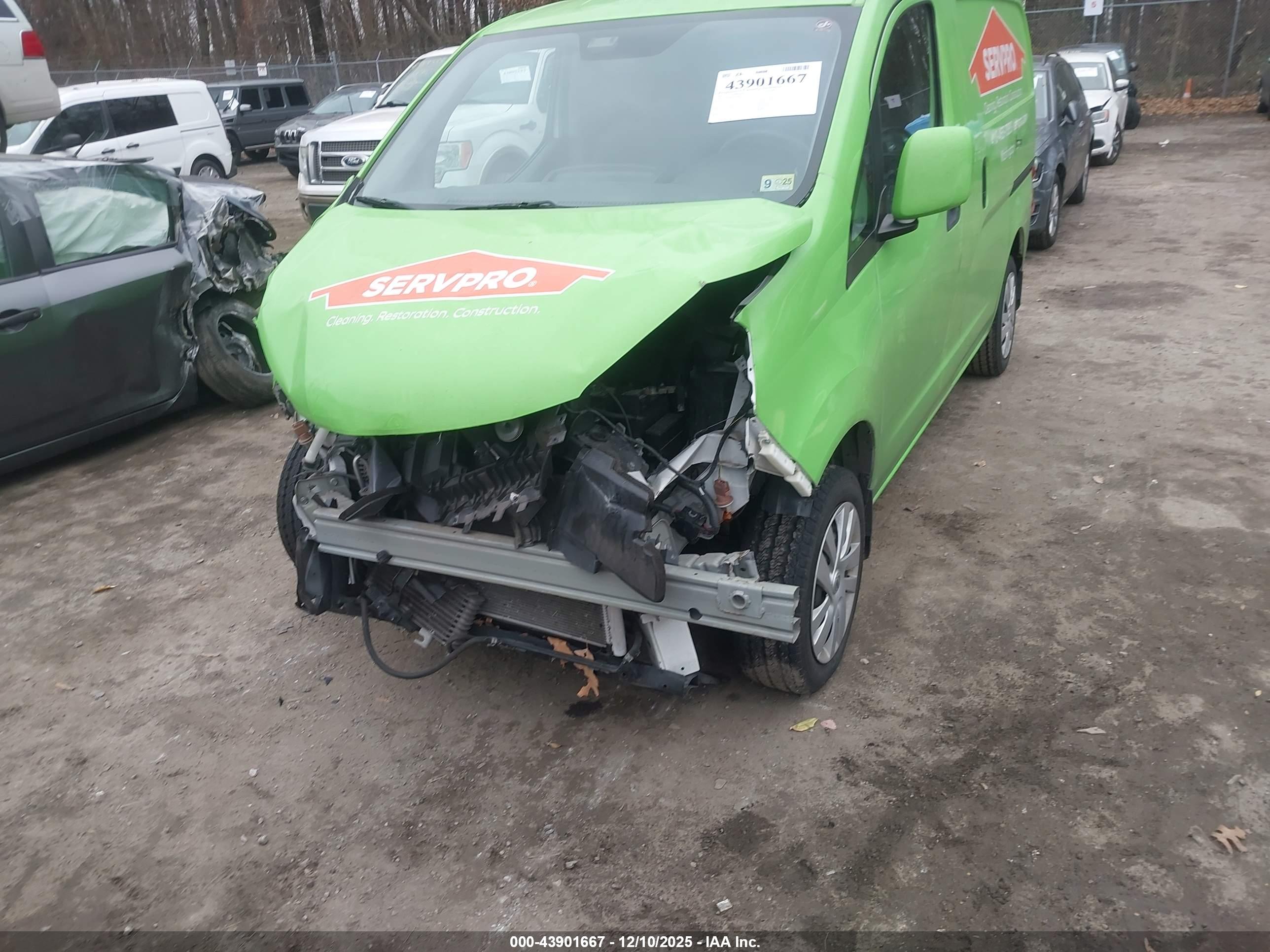 NISSAN NV200 image 6