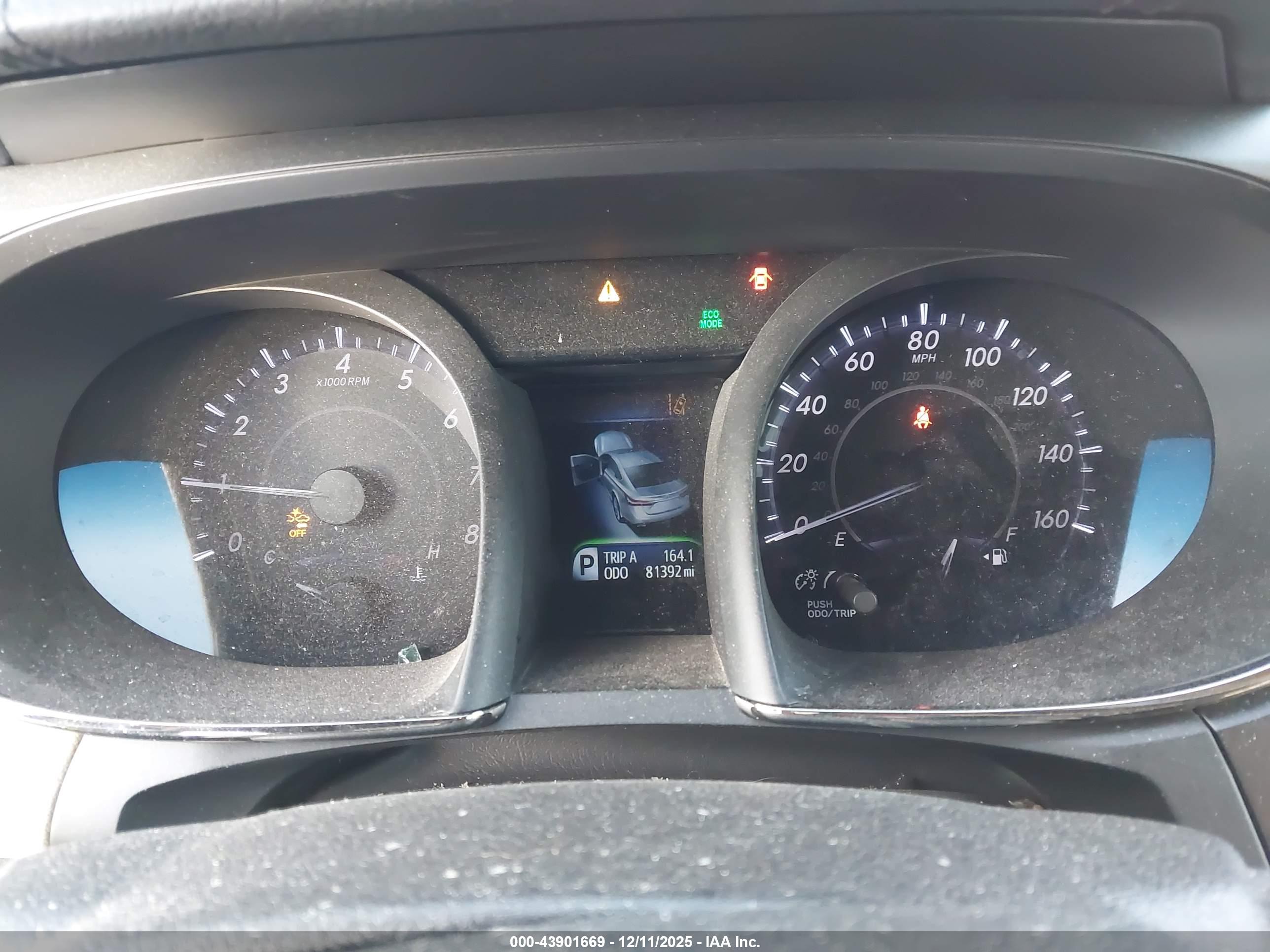 TOYOTA AVALON image 7