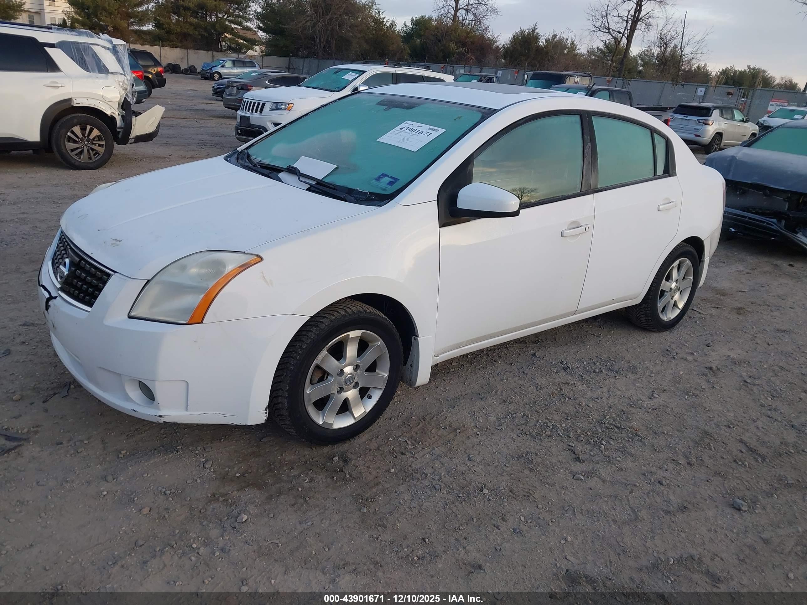 NISSAN SENTRA image 2