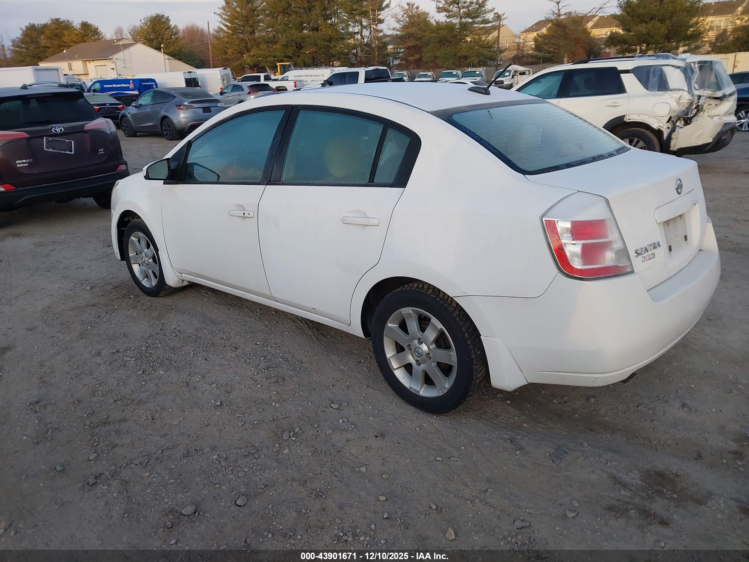 NISSAN SENTRA image 3