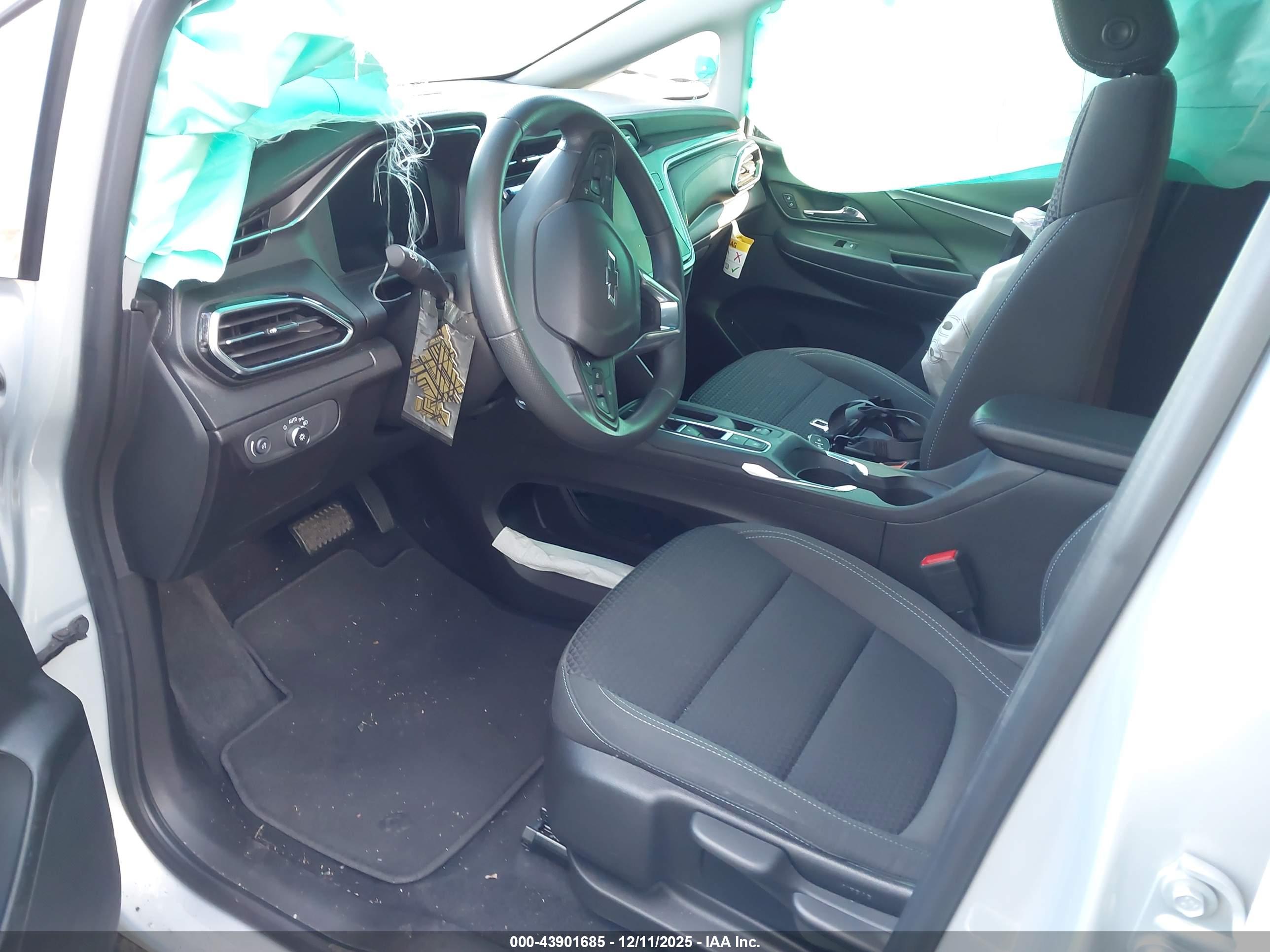 CHEVROLET BOLT image 5