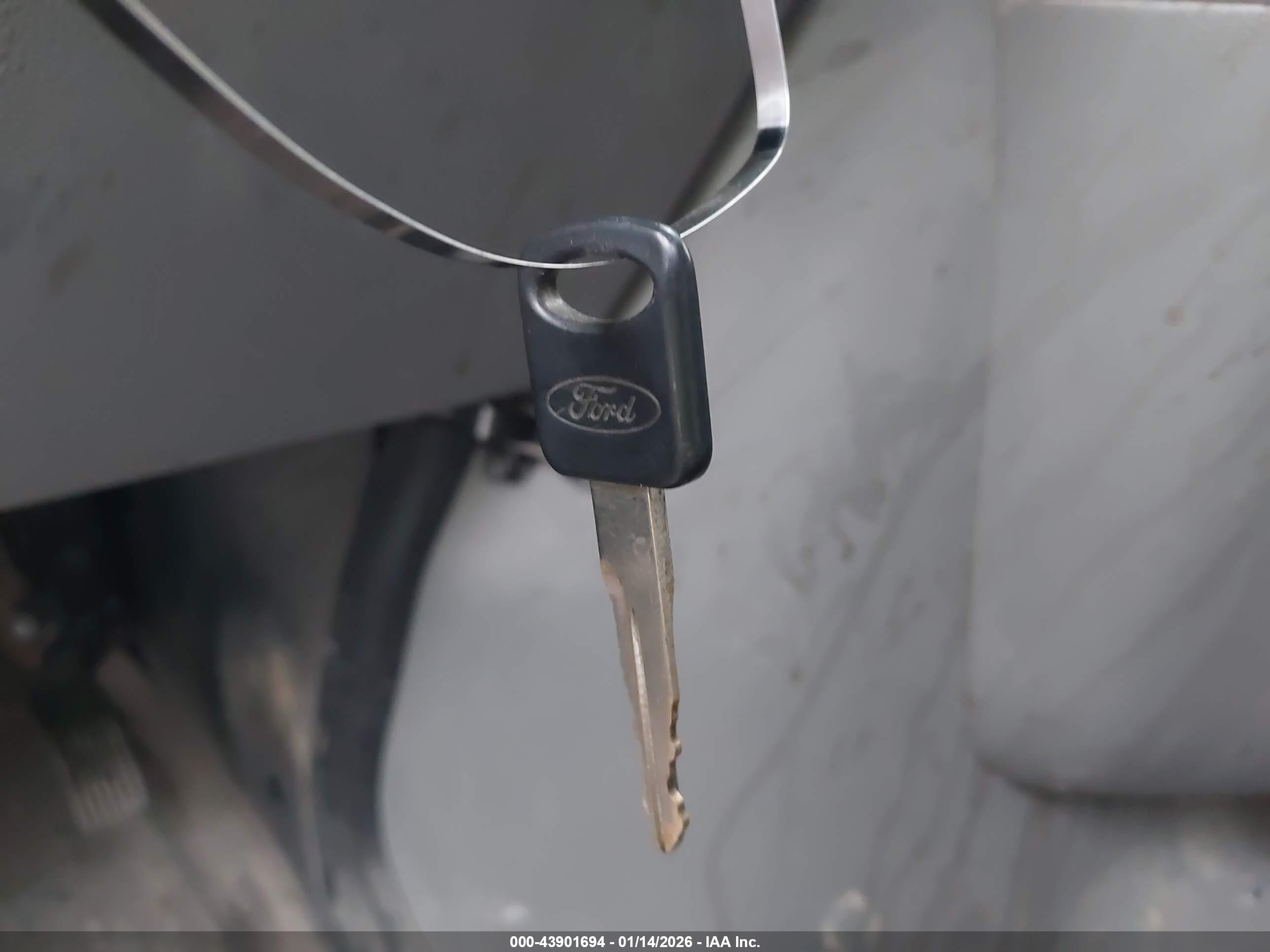 FORD E-350 image 11