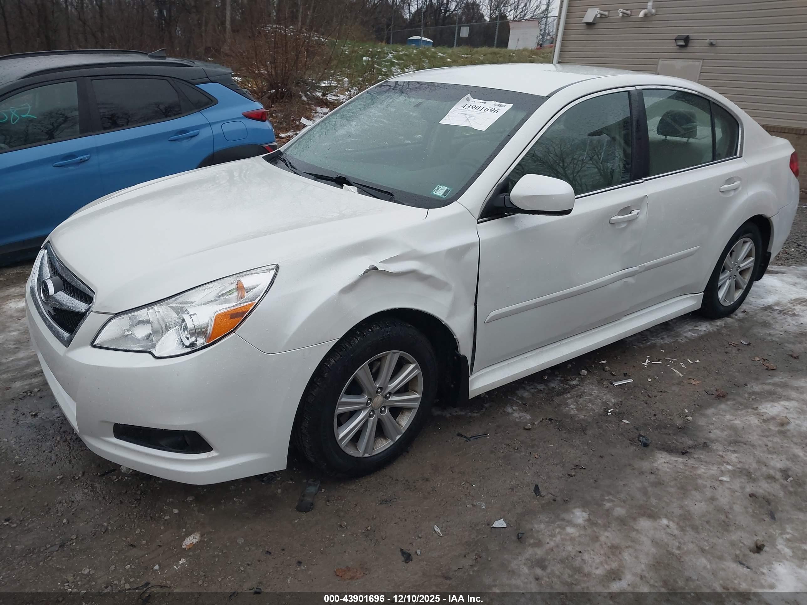 SUBARU LEGACY image 2