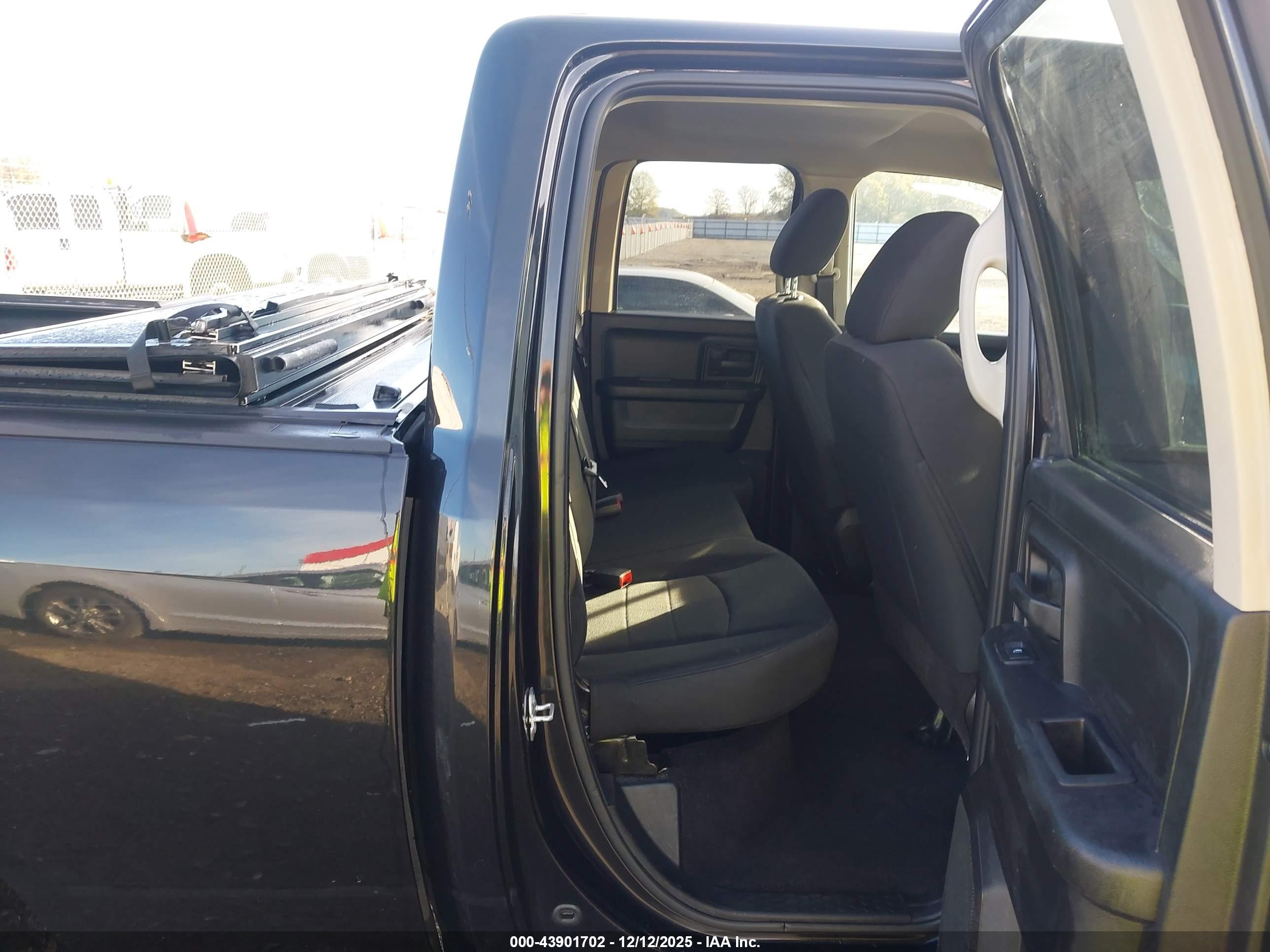 RAM 1500 image 8
